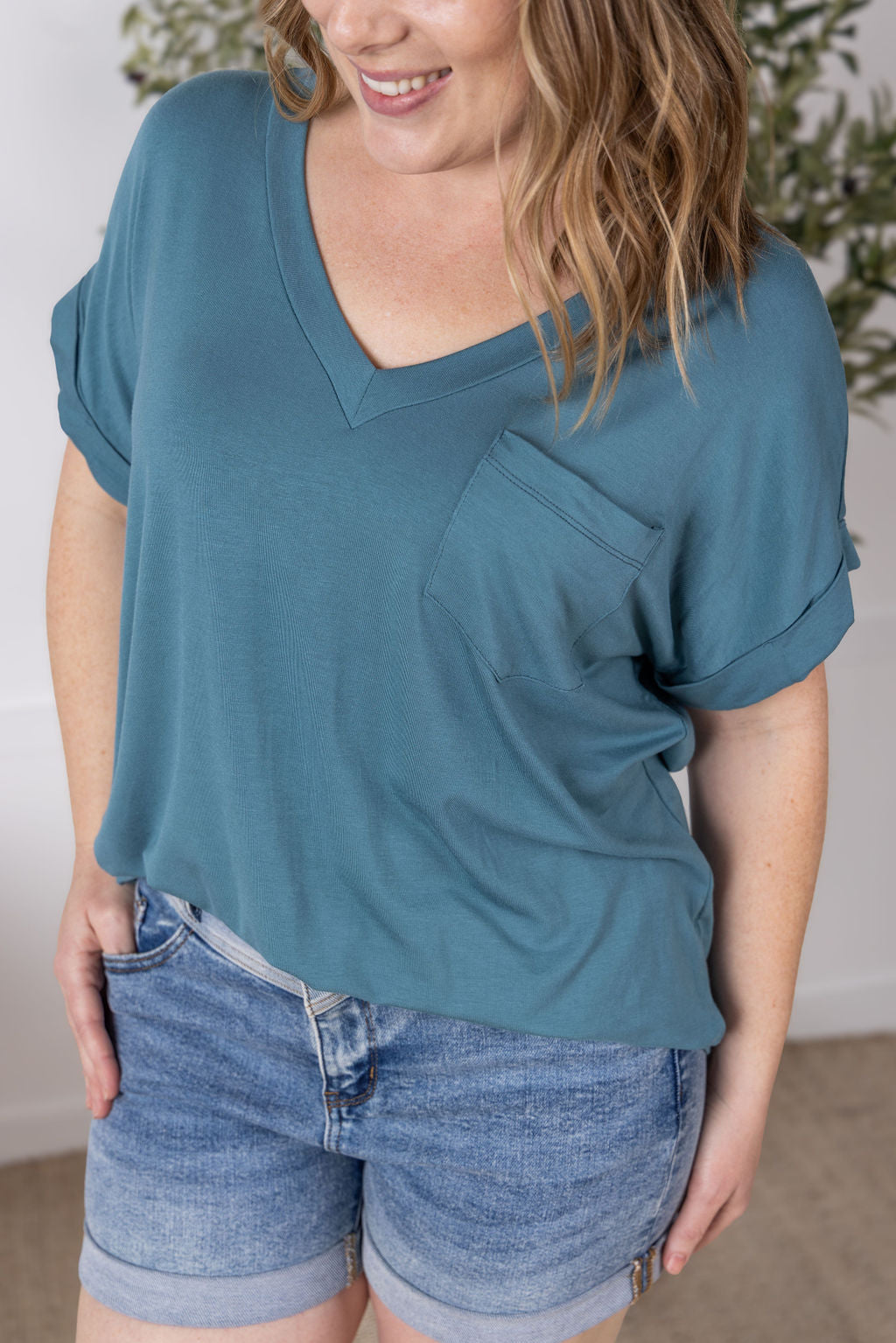 Michelle Mae Sierra Pocket Top - Light Teal