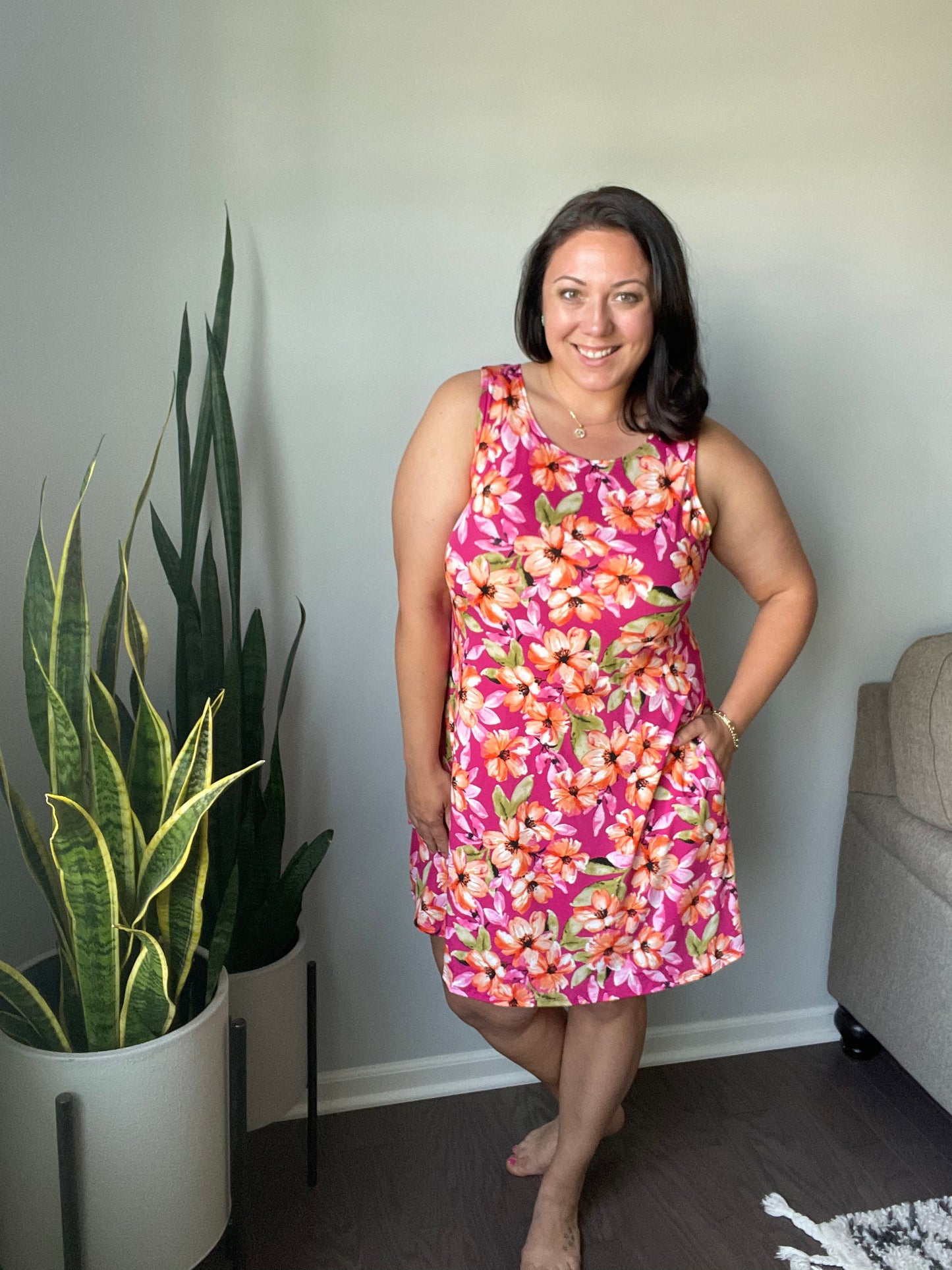 Sleeveless Dress With Pockets In Fuchsia Florals