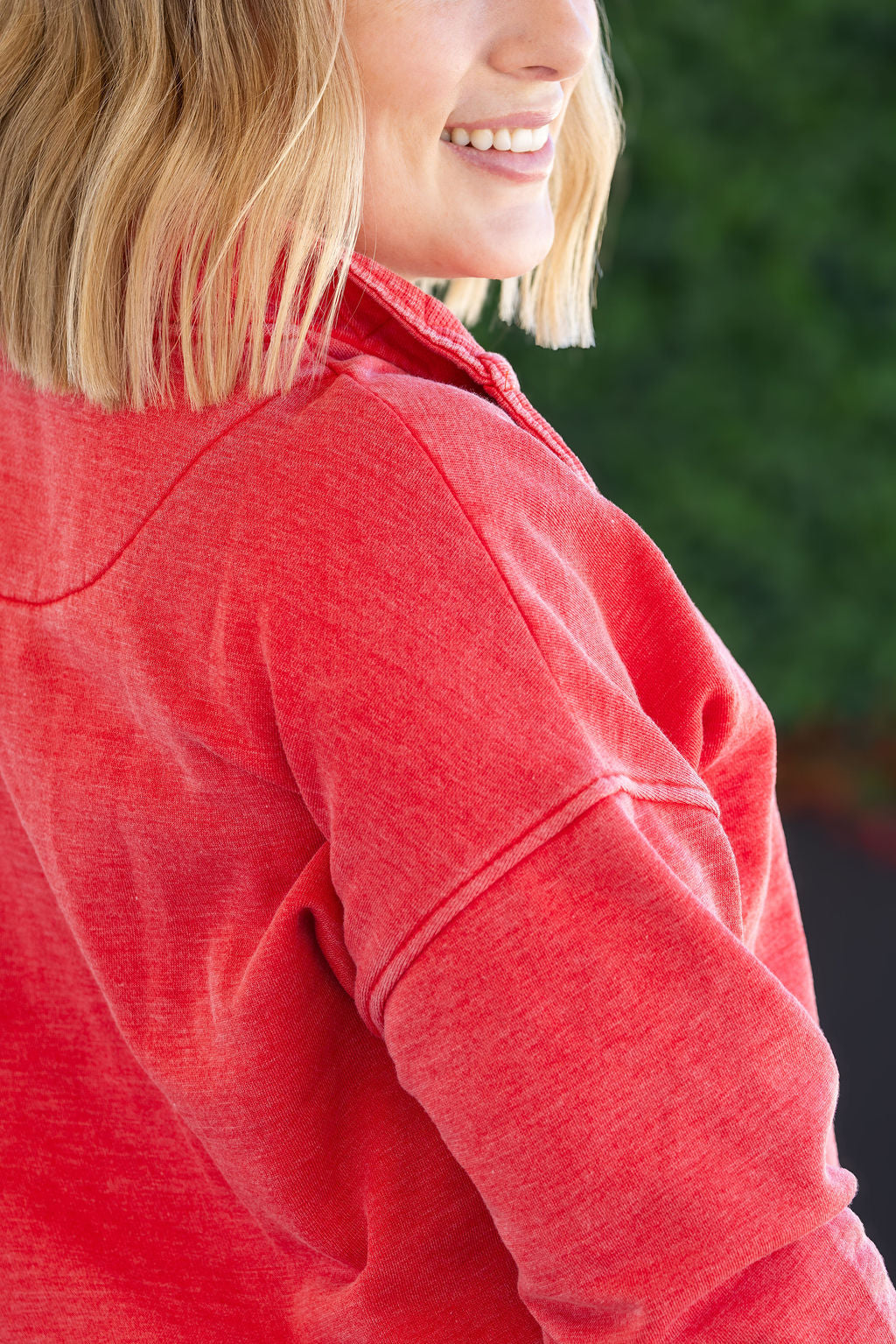 Michelle Mae Jesse Vintage Wash Snap Pullover - Red