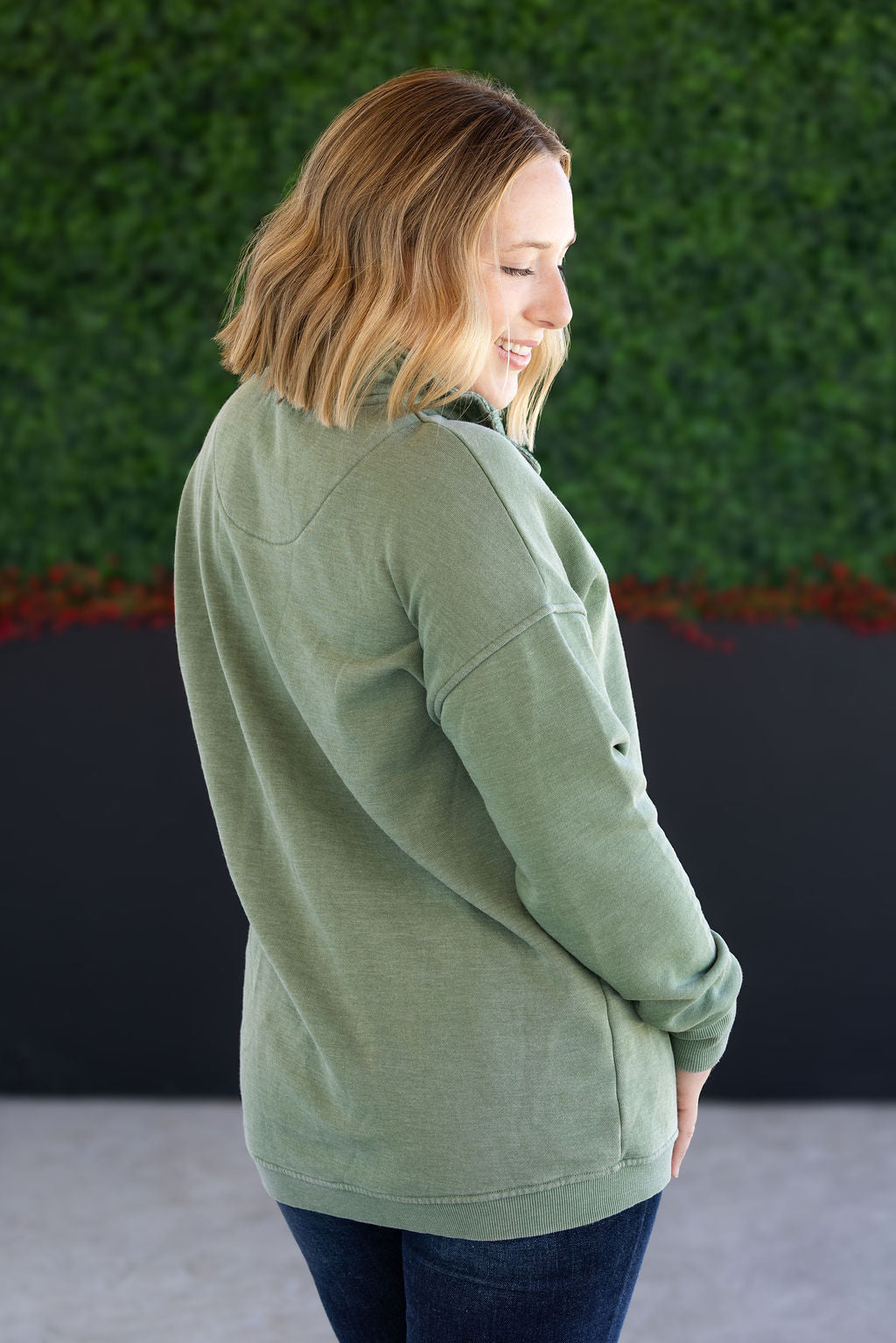 Michelle Mae Jesse Vintage Wash Snap Pullover - Olive