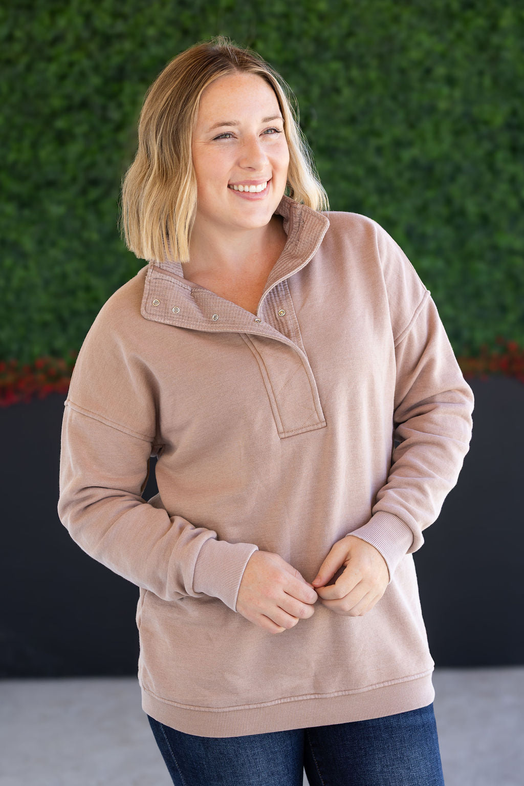 Michelle Mae Jesse Vintage Wash Snap Pullover - Tan