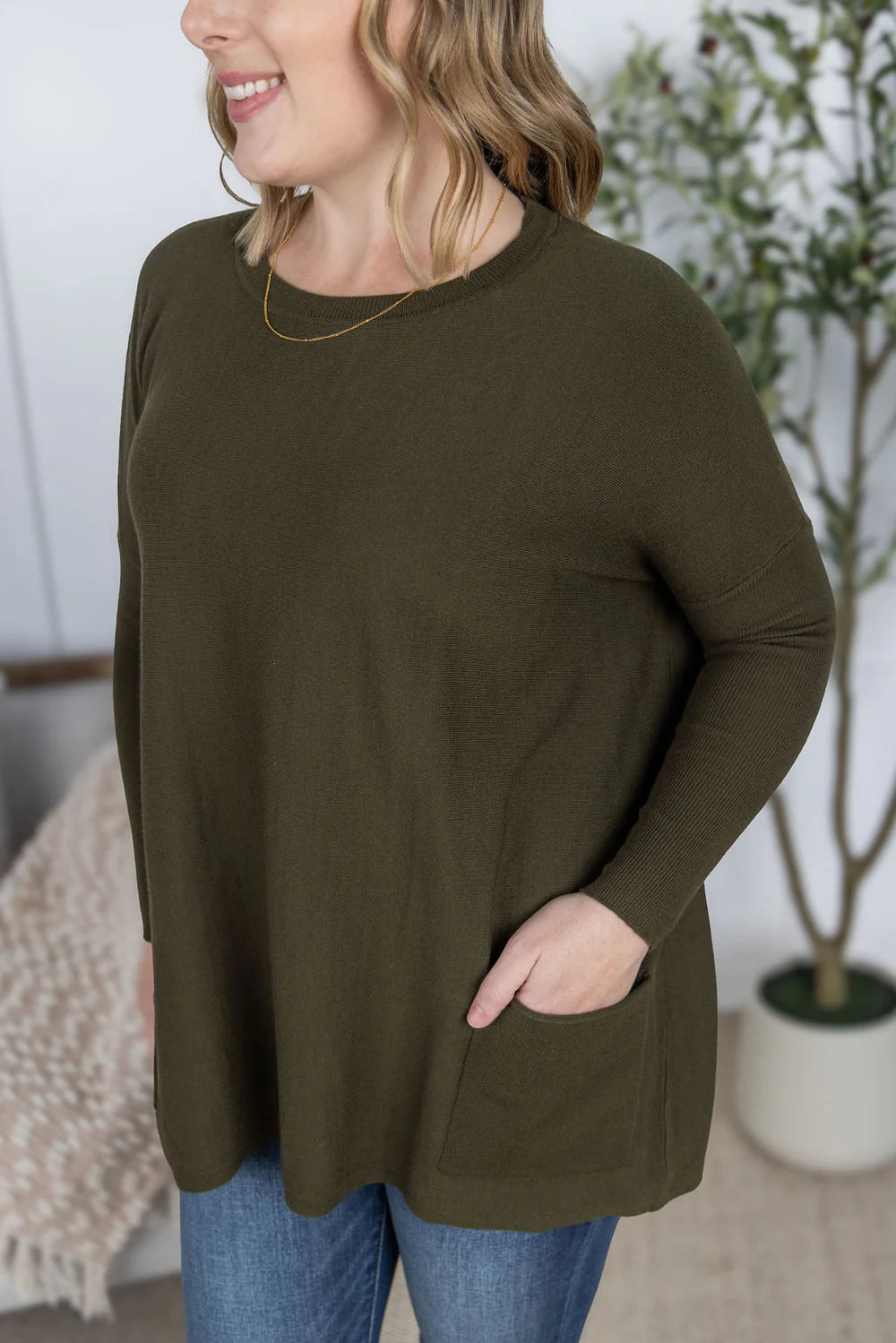 Michelle Mae Naomi Pocket Sweater - Olive