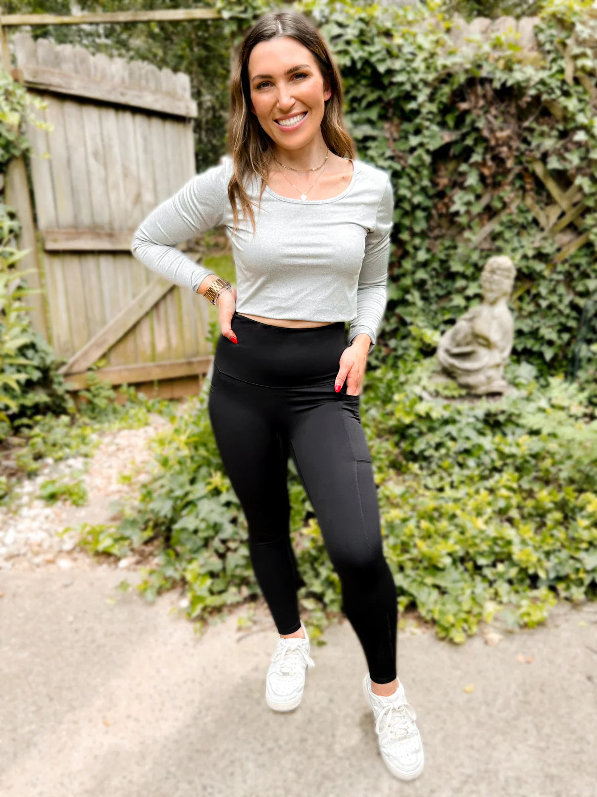Palmer Pocketed Suck and Tuck Leggings in Black or Navy