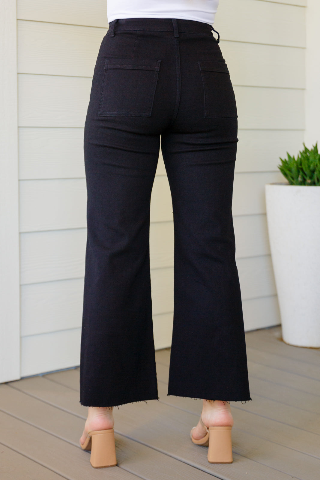 Sample: August High Rise Wide Leg Crop Jeans in Black