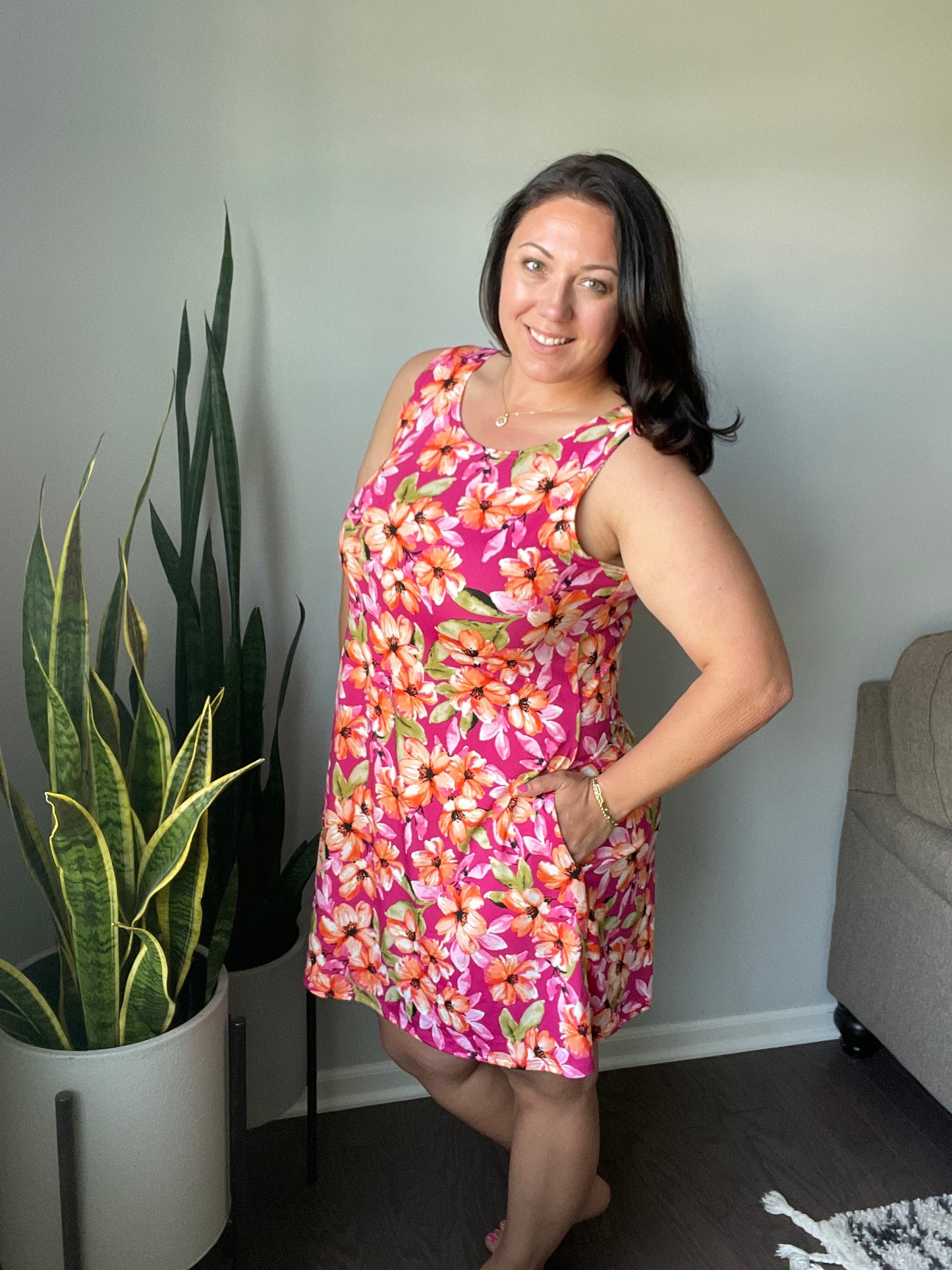 Sleeveless Dress With Pockets In Fuchsia Florals