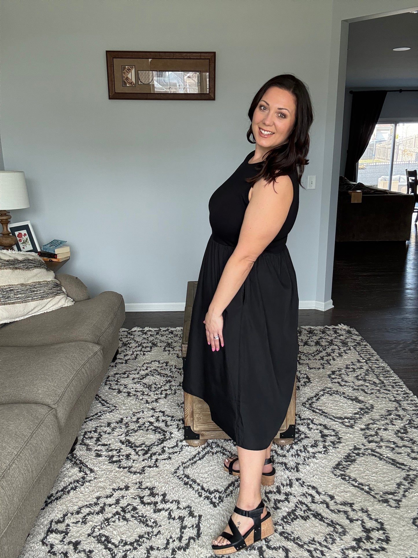 She + Sky Sleeveless Poplin Woven Midi Dress with Pockets in Black