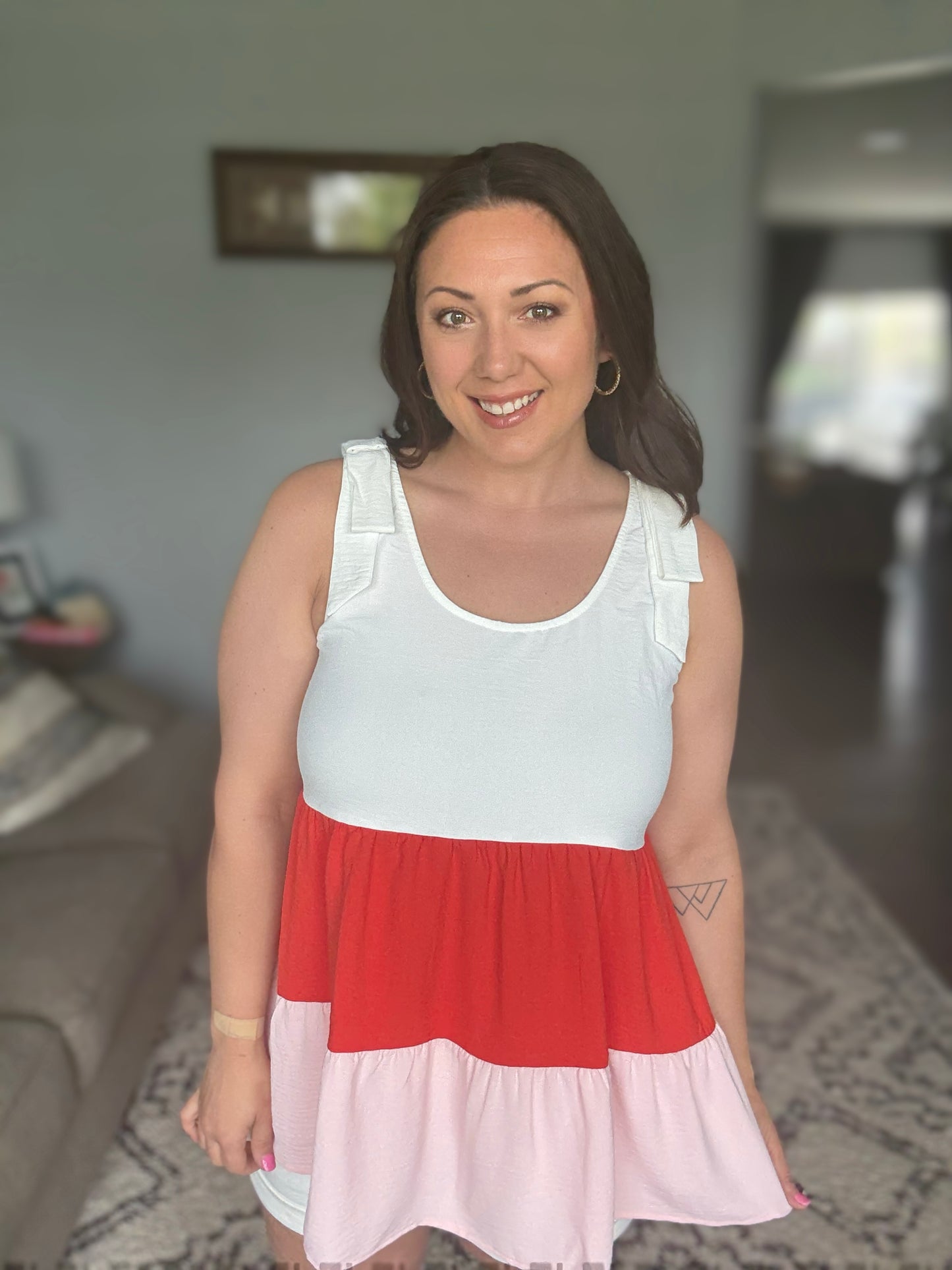Lime 'N' Chili Color Block Sleeveless Tie Shoulder Babydoll Top in Coral Combo