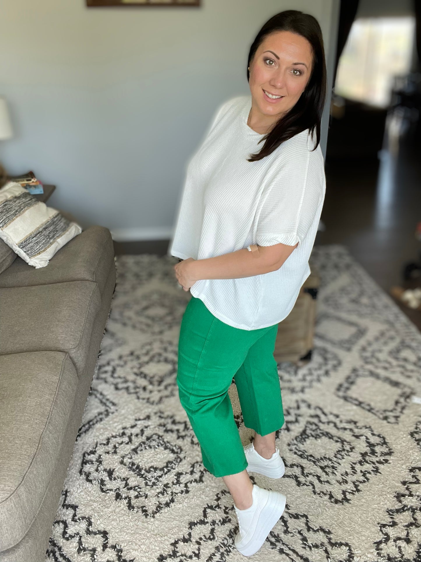 Lisa High Rise Control Top Wide Leg Crop Jeans in Kelly Green