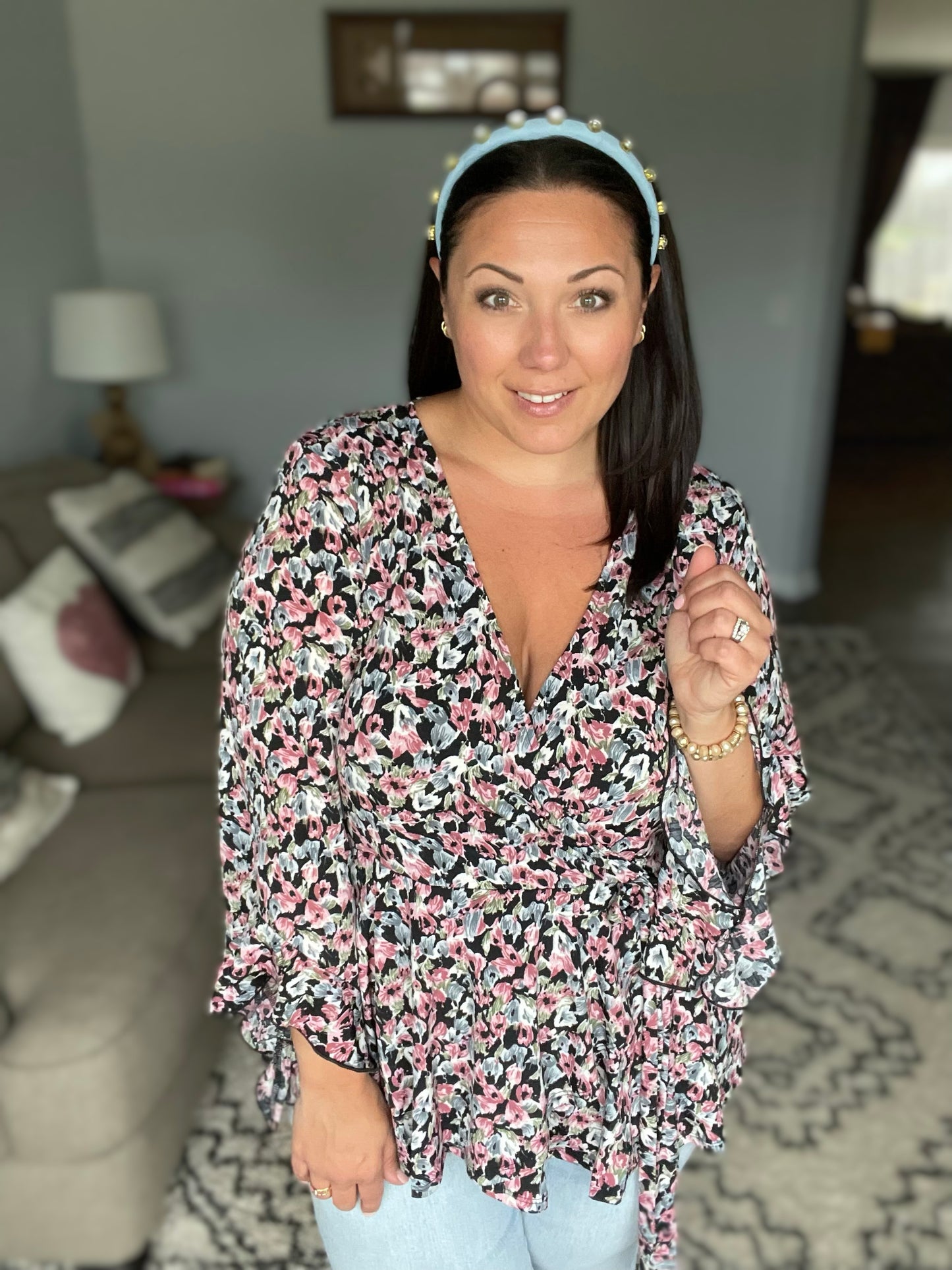 Have It All Angel Sleeve Top in Black Floral