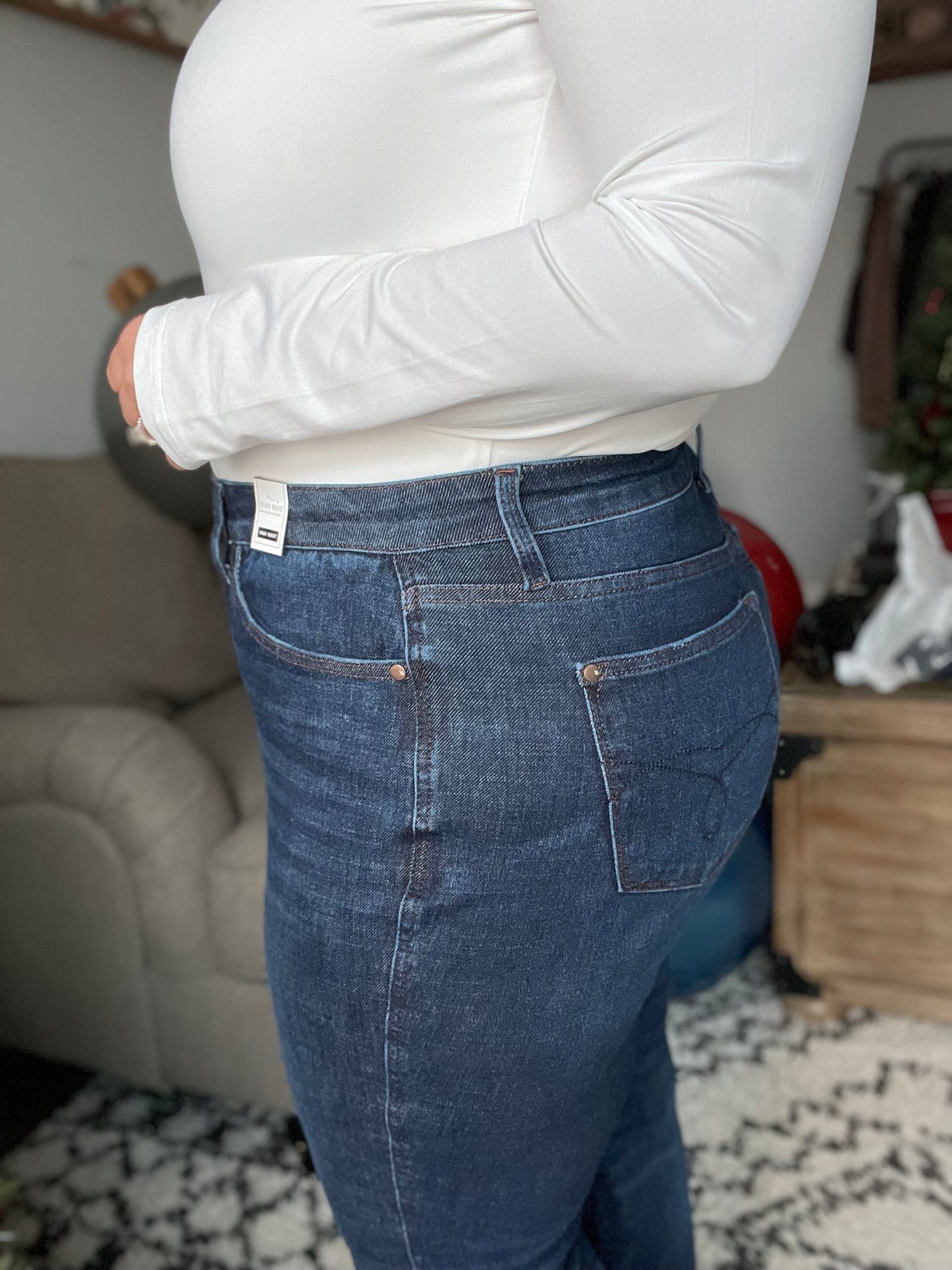 Coffee Break High Rise Button-Fly Straight Jeans