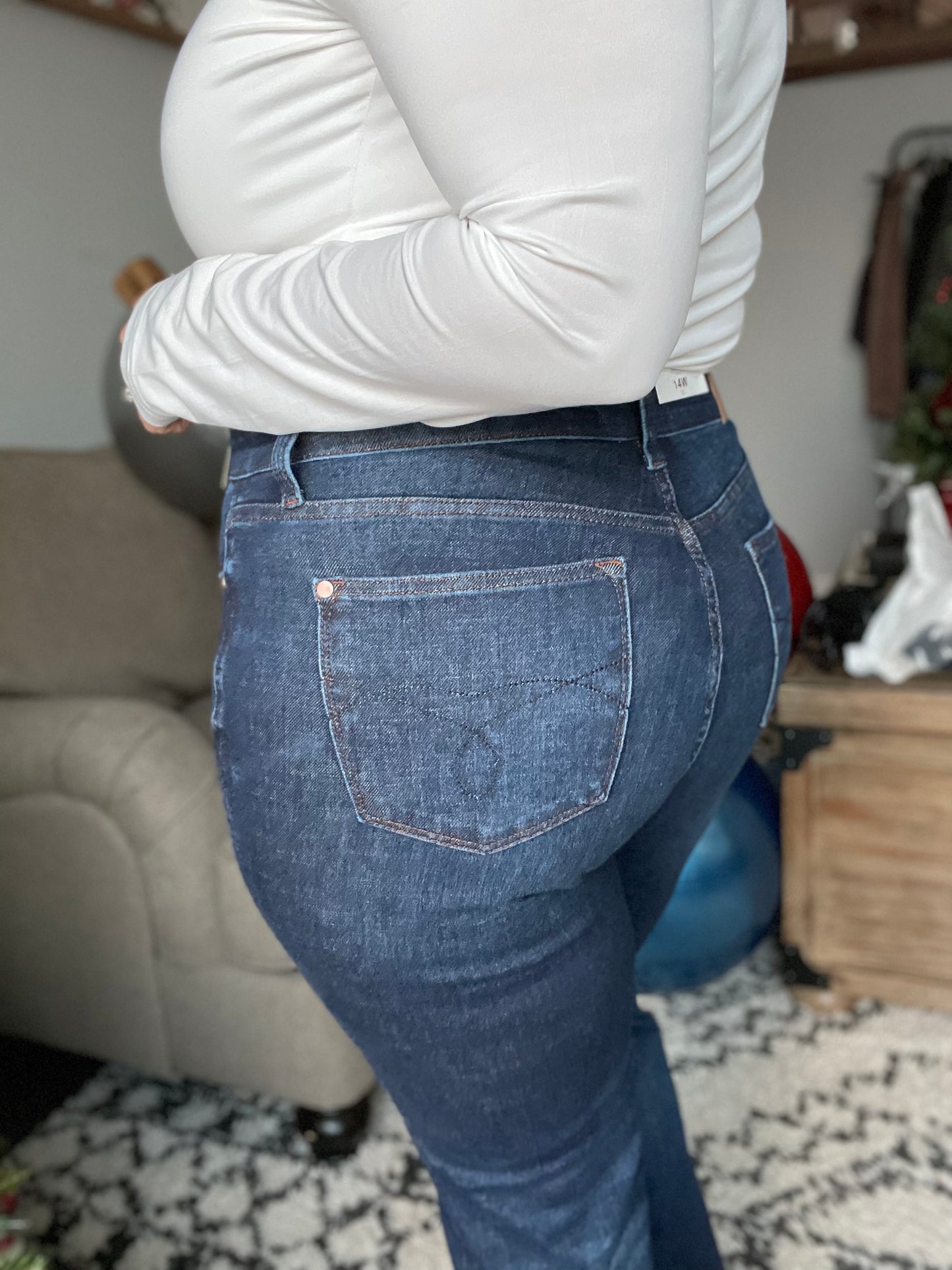 Coffee Break High Rise Button-Fly Straight Jeans