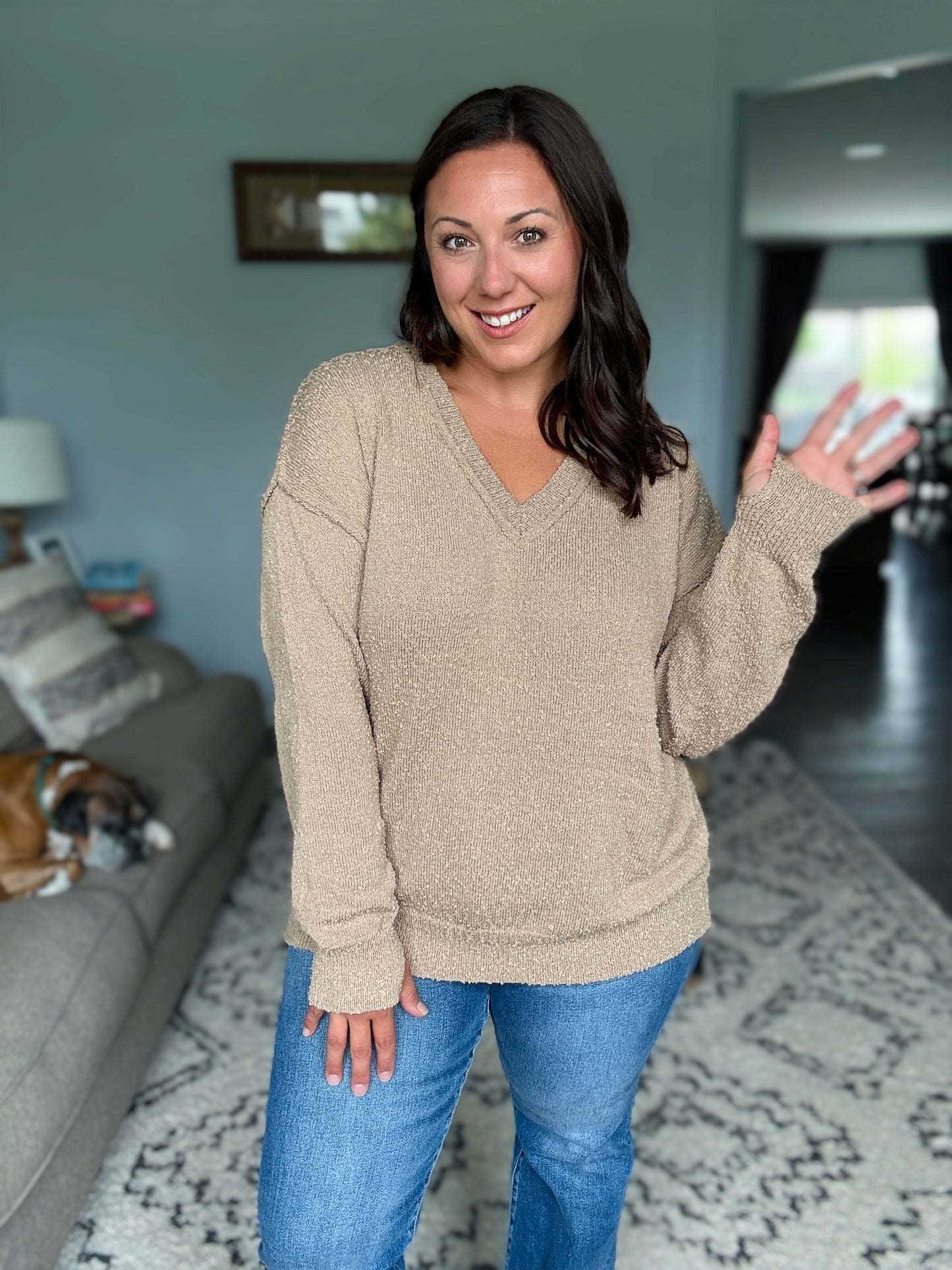 BiBi Popcorn V-neck Sweater in Latte