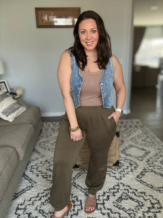 Umgee Easy as a Breeze Knit Joggers in Muted Olive