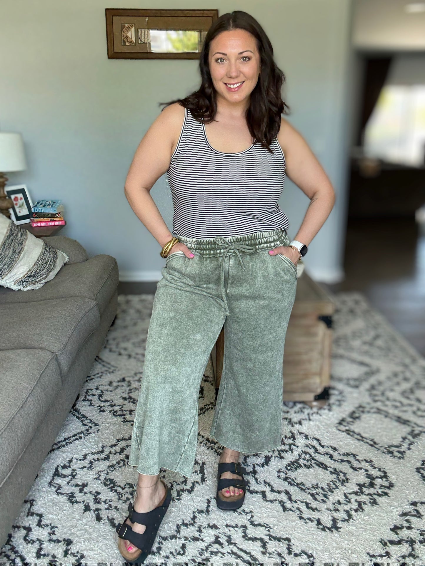 In or Out Wide Leg Cropped Pants Lt Olive