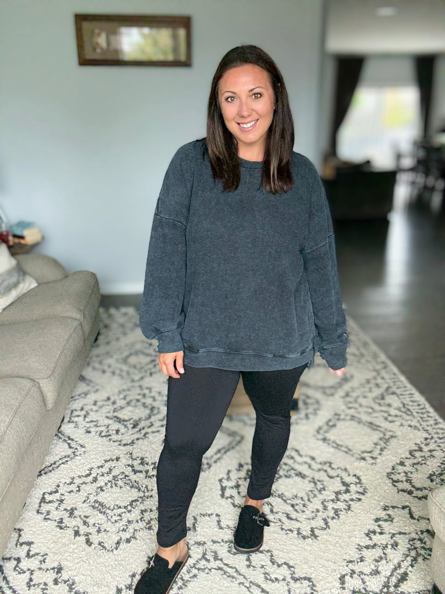 Zenana Acid Washed Double Ribbed Hi-low Sweatshirt in Black