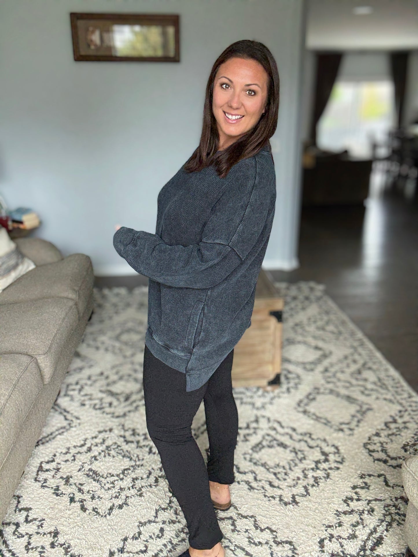 Zenana Acid Washed Double Ribbed Hi-low Sweatshirt in Black