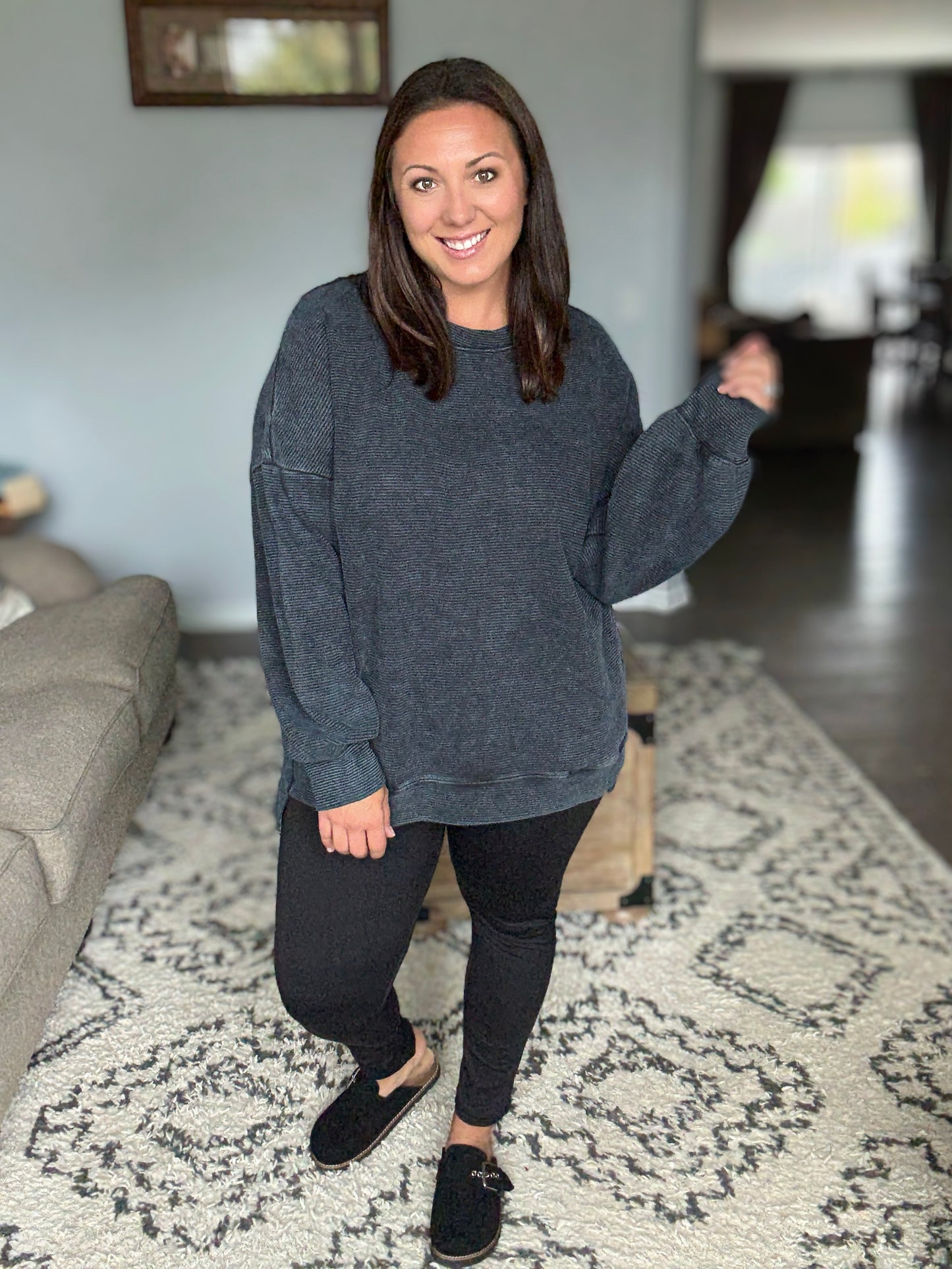 Zenana Acid Washed Double Ribbed Hi-low Sweatshirt in Black
