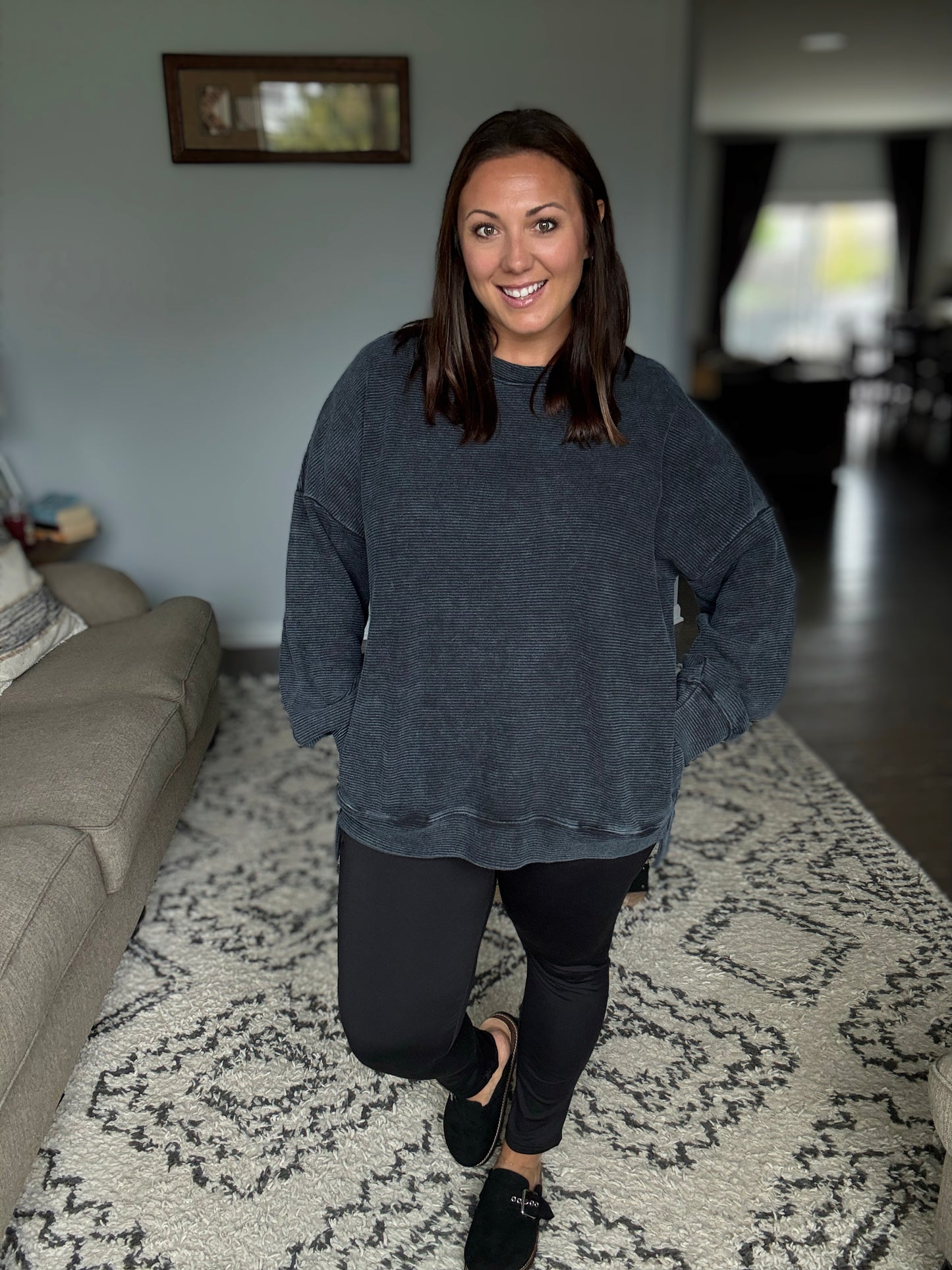 Zenana Acid Washed Double Ribbed Hi-low Sweatshirt in Black