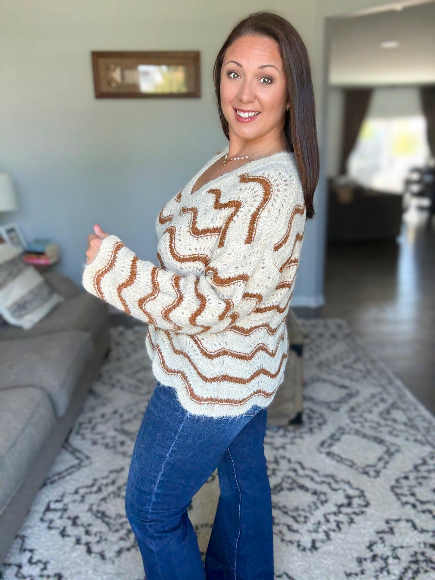 BiBi Wavy Stripe V-Neck Sweater in Oatmeal/Cinnamon