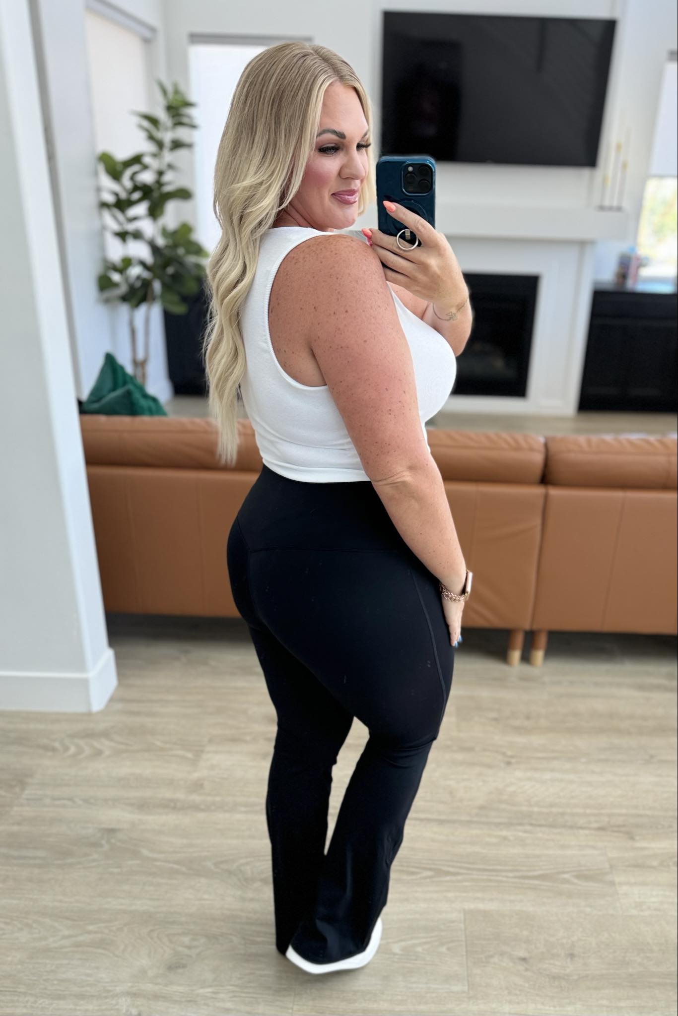 Fallon Flare Suck and Tuck Leggings in Black