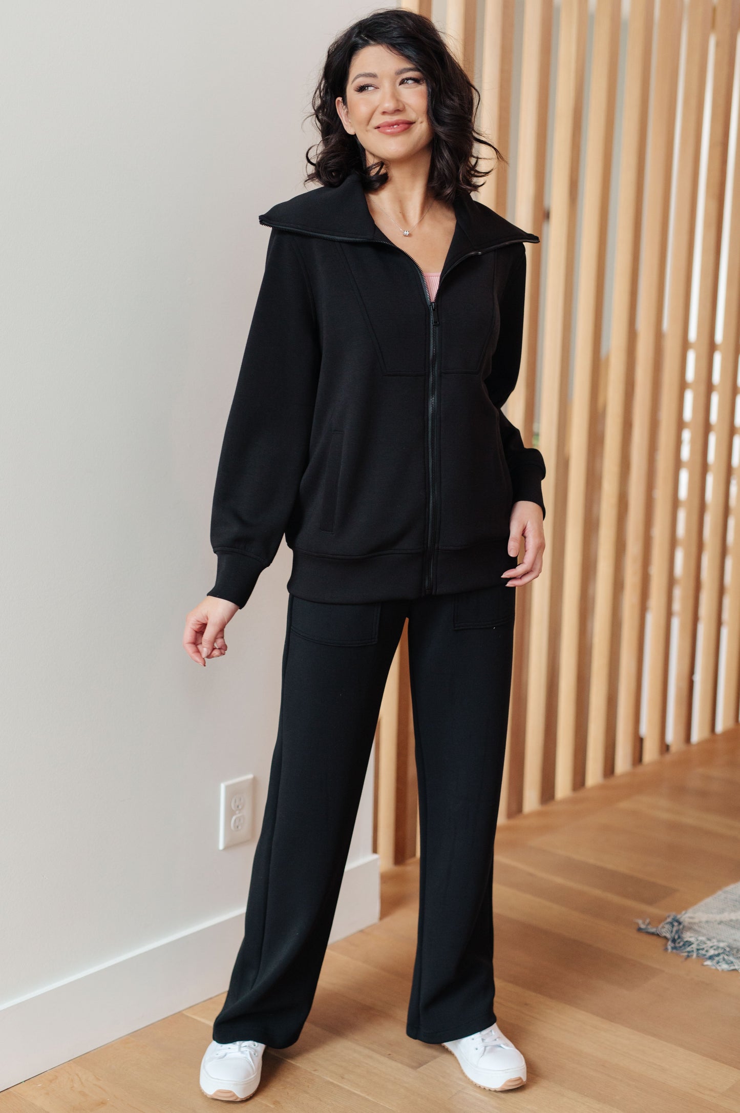 Handle That Straight Leg Pants in Black