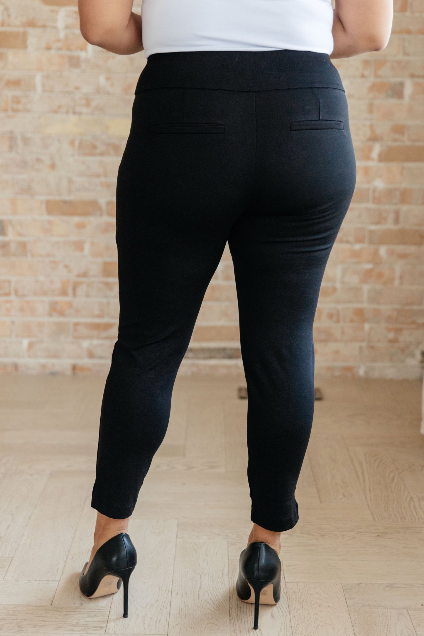 26" Magic Ankle Crop Skinny Pants in Twelve Colors