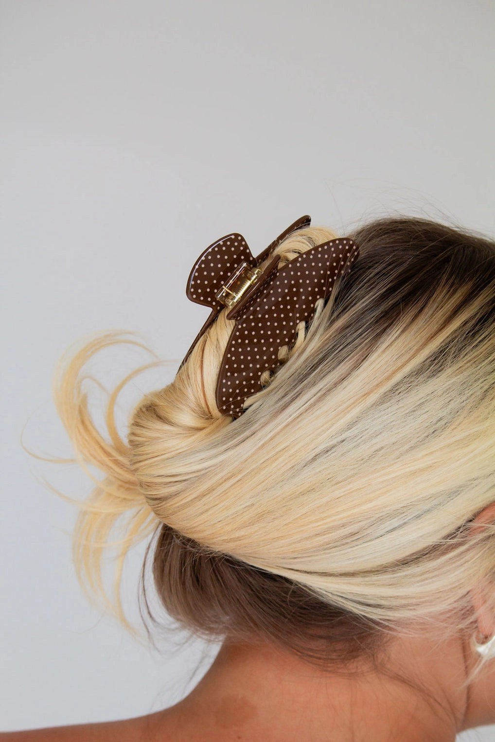 Preorder: Shop Andi Cinnamon Polka Dot Claw Clip