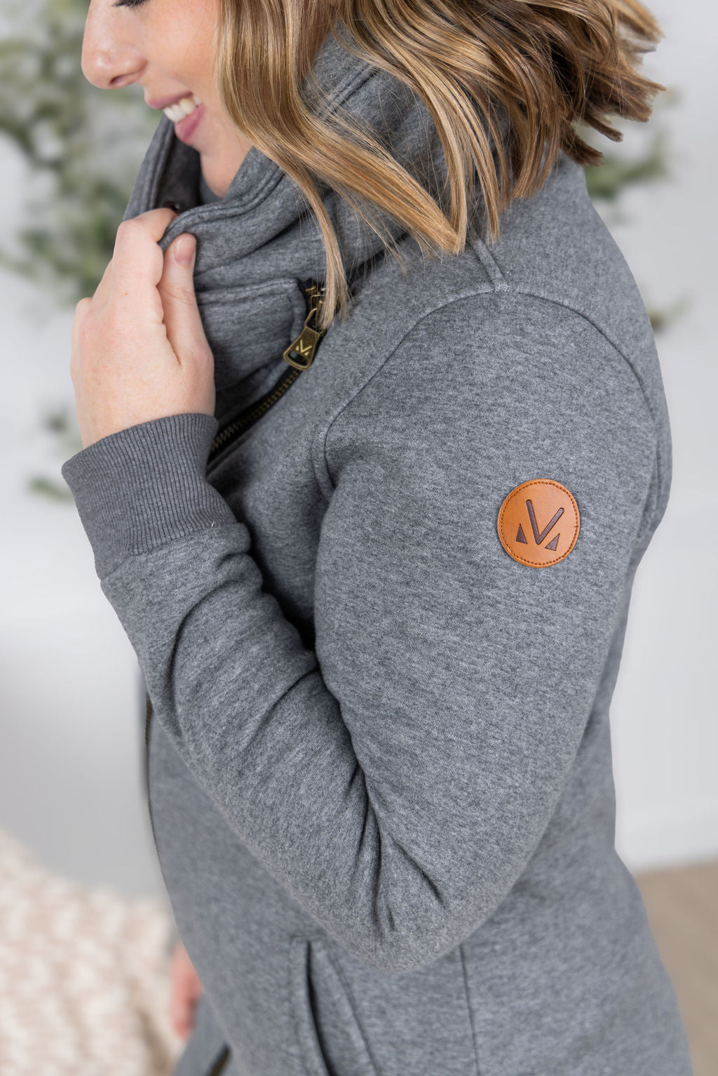 Michelle Mae Quinn ZipUp Cowl - Charcoal