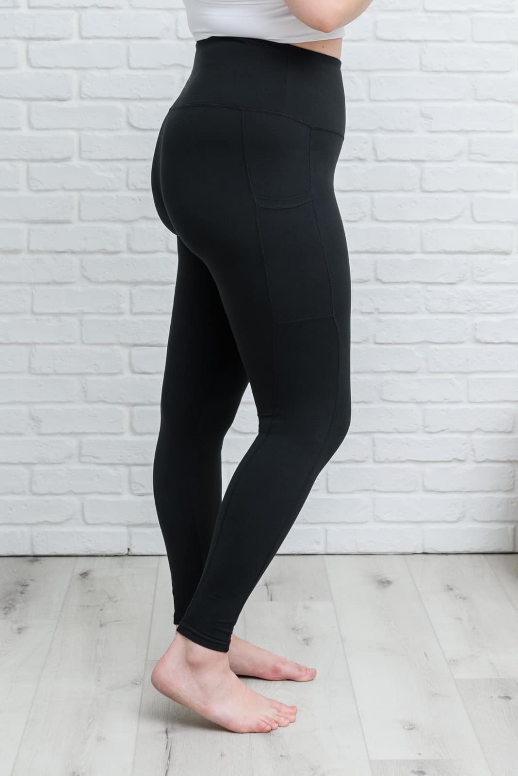 The Last Leggings with POCKETS You'll Ever Need In Black