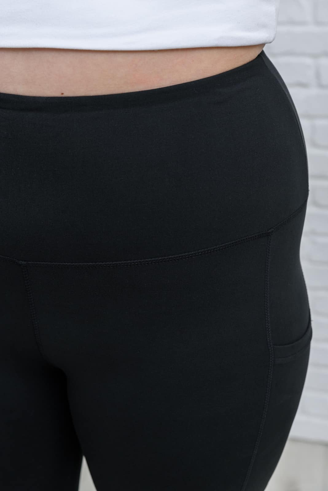 The Last Leggings with POCKETS You'll Ever Need In Black