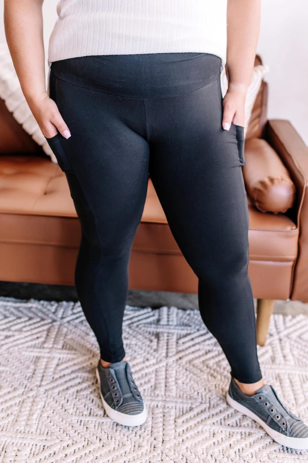 The Last Leggings with POCKETS You'll Ever Need In Black