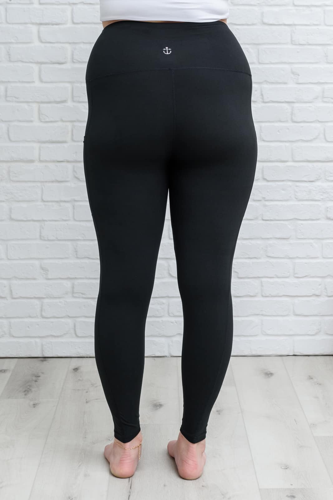 The Last Leggings with POCKETS You'll Ever Need In Black