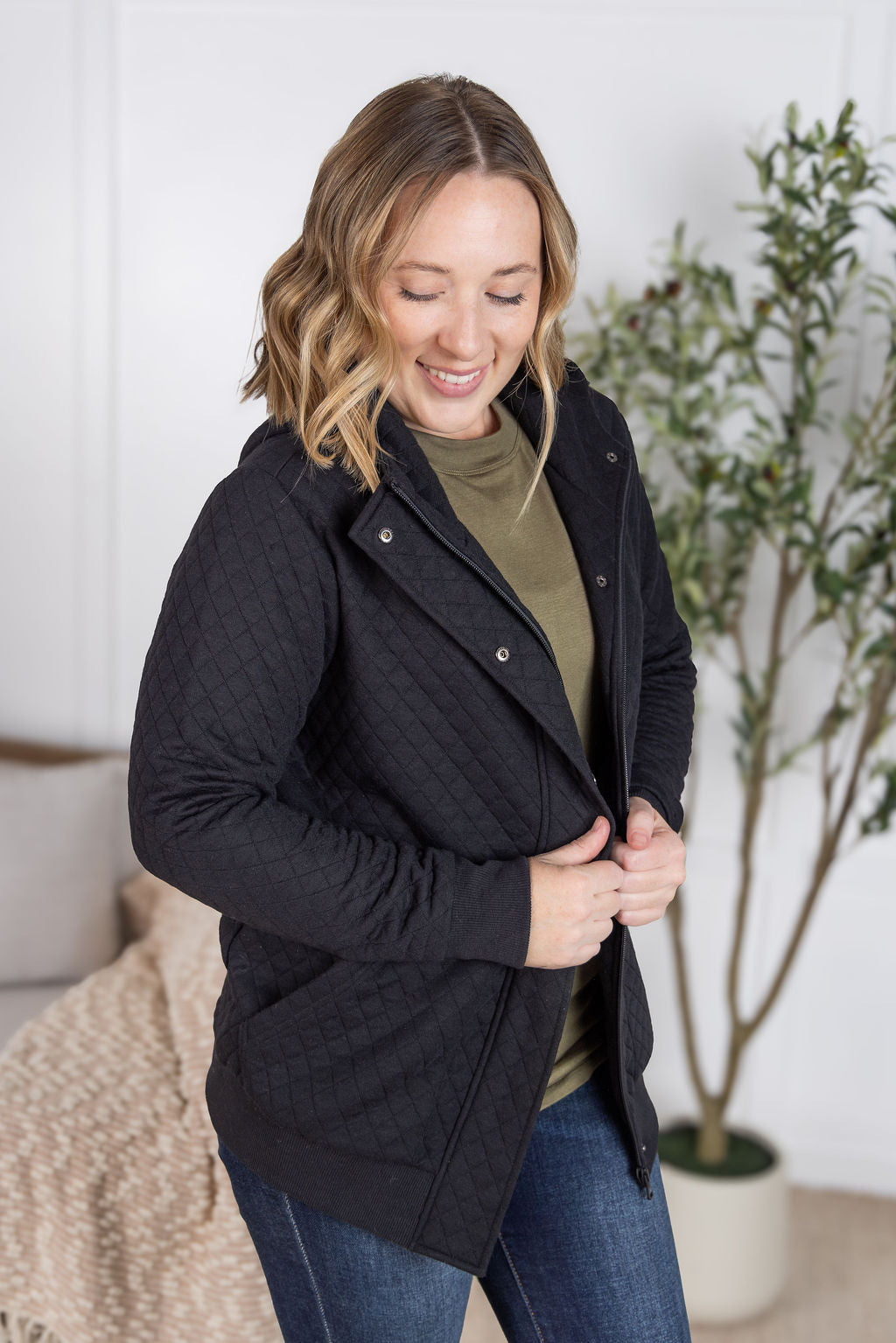 Michelle Mae Kyla Zipper Snap Jacket - Black
