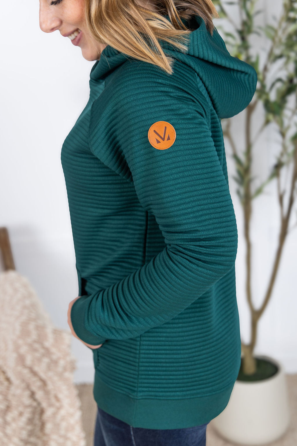 Michelle Mae Tatum Textured Pullover Hoodie - Hunter Green