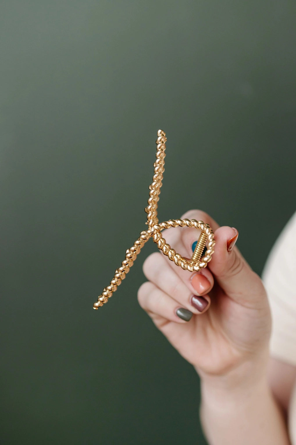 Preorder: Shop Andi Twisted Gold Claw Clip
