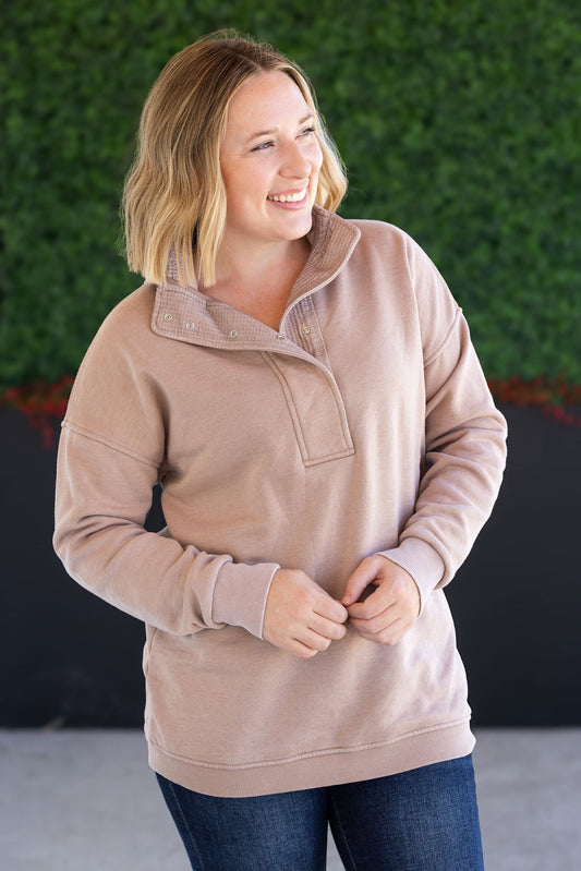 Michelle Mae Jesse Vintage Wash Snap Pullover - Tan