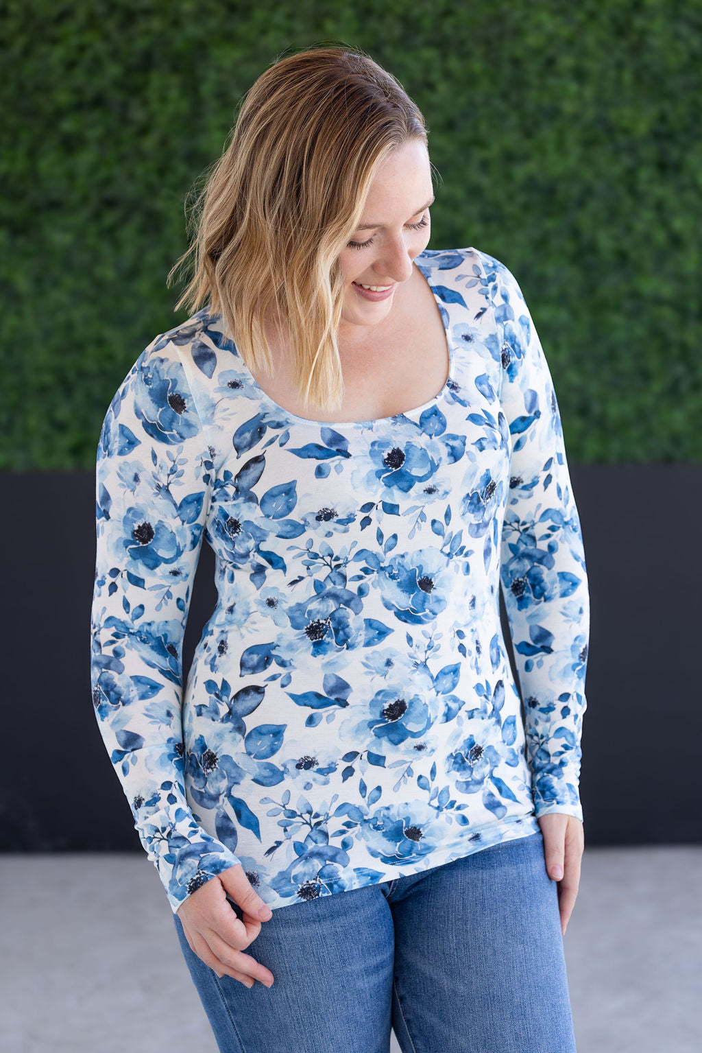 Michelle Mae Alyssa Long Sleeve Top - Sapphire Floral