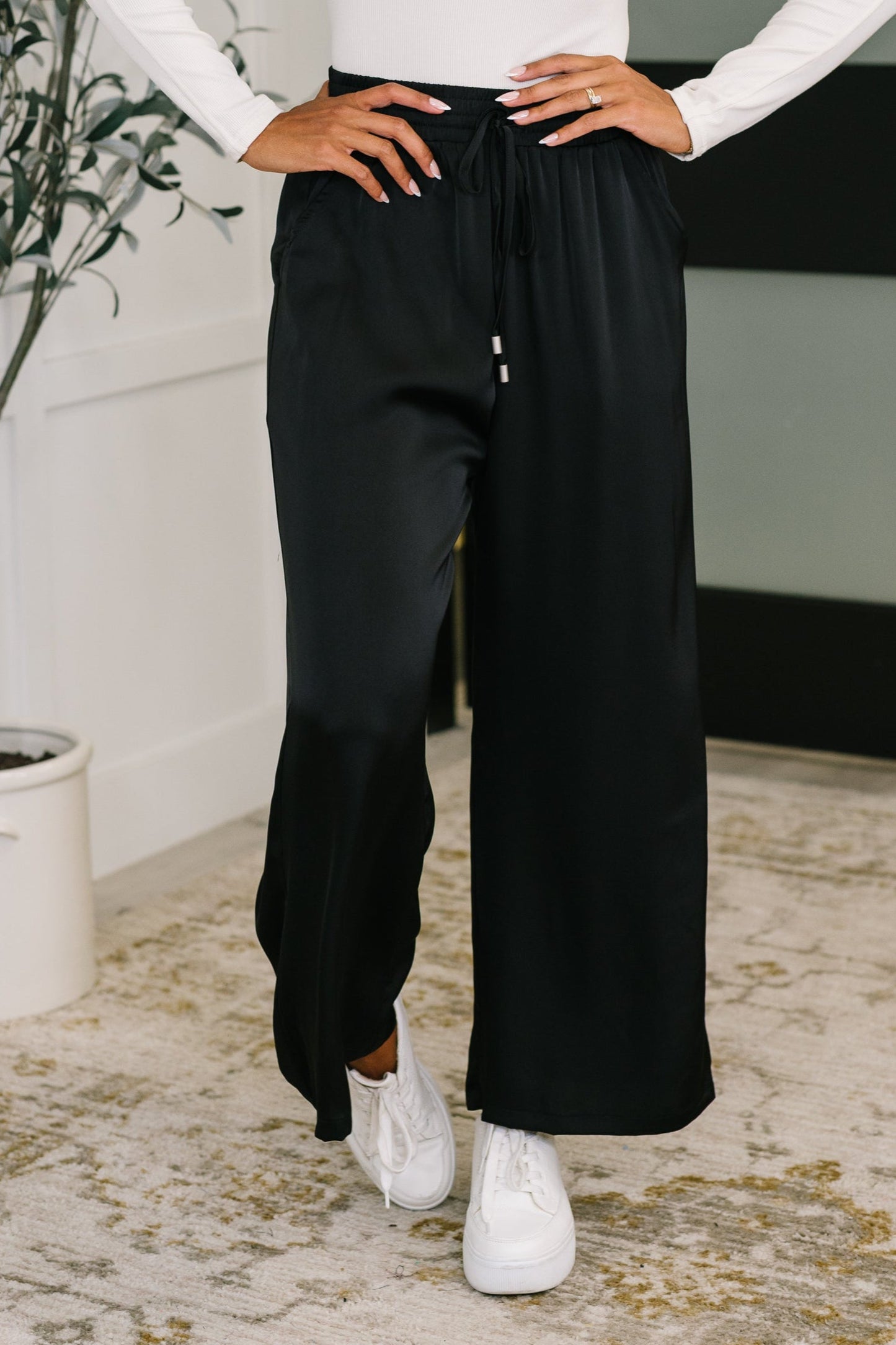 City Ease Wide Leg Bottoms in Black