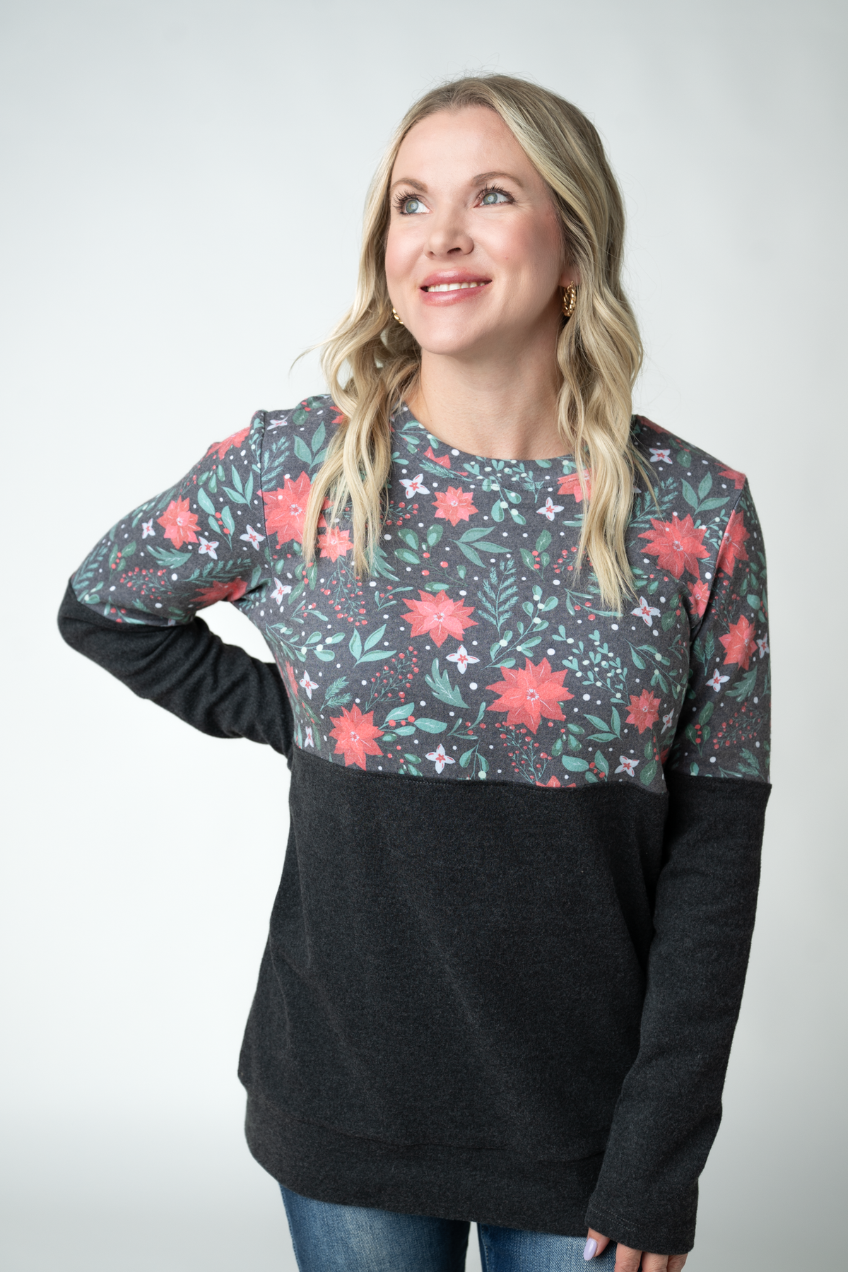 Michelle Mae Natalie Pullover - Poinsettia Nights