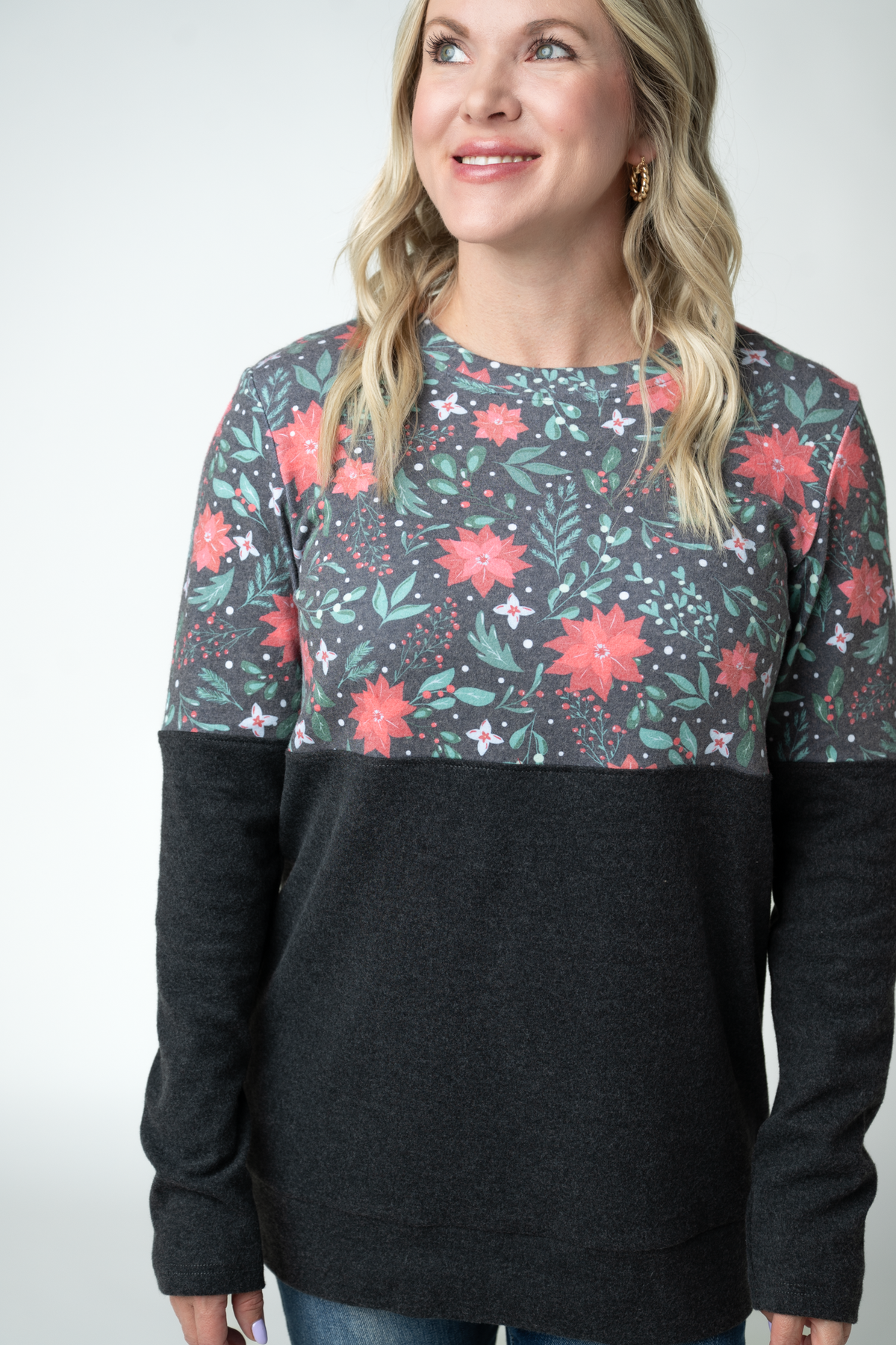 Michelle Mae Natalie Pullover - Poinsettia Nights
