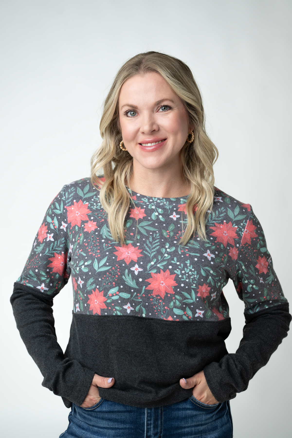 Michelle Mae Natalie Pullover - Poinsettia Nights