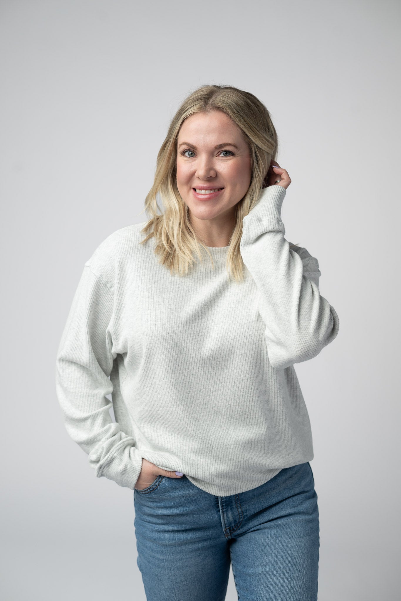 Michelle Mae Corrine Ribbed Pullover Top - Light Grey