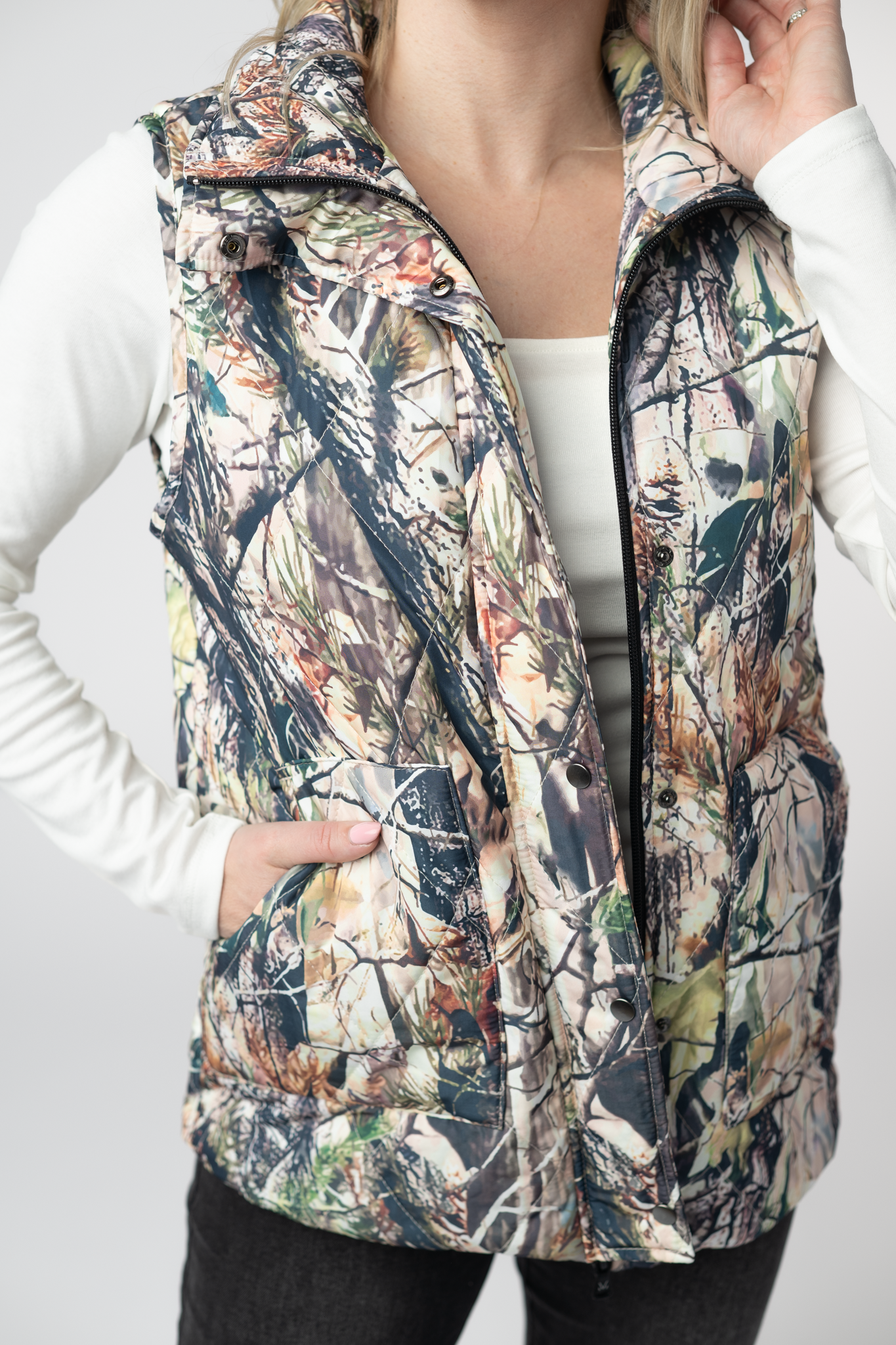 Michelle Mae Remy Zip Up Vest - Dark Camo