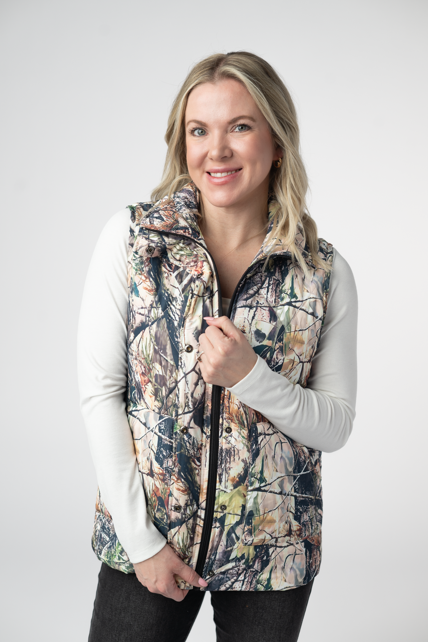 Michelle Mae Remy Zip Up Vest - Dark Camo