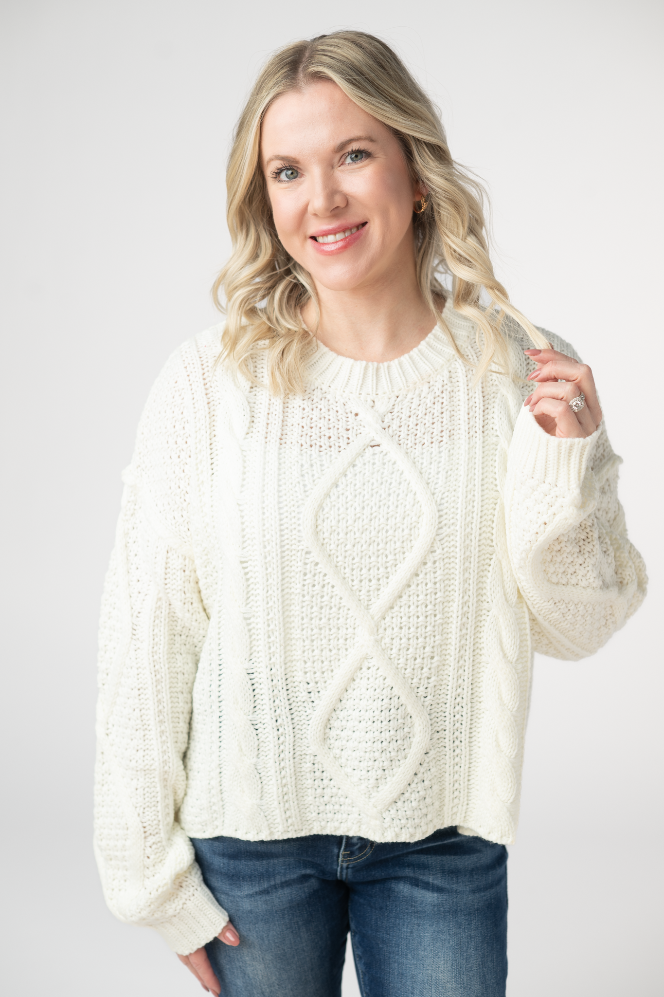 Michelle Mae Cable Knit Sweater - Ivory