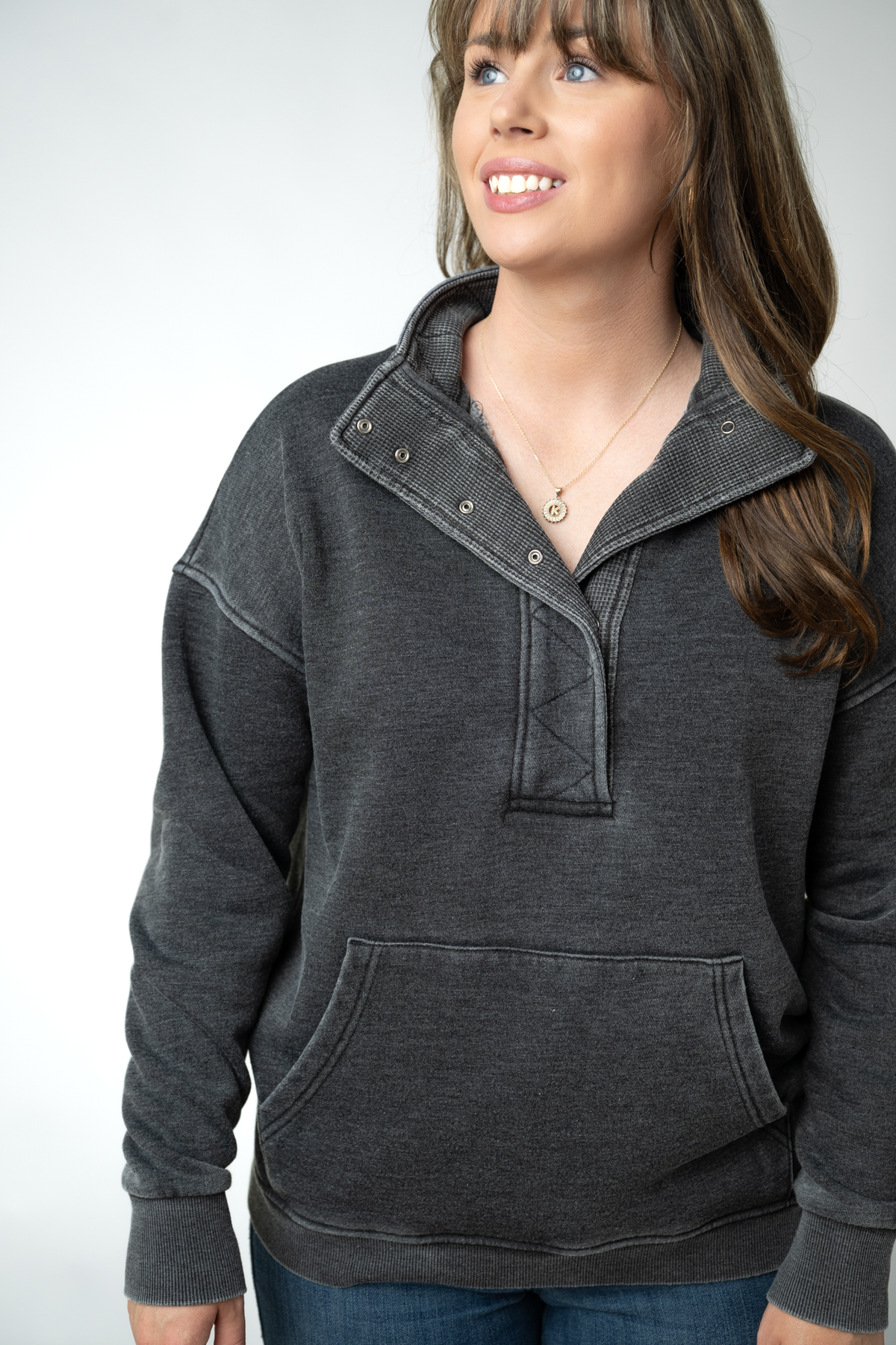 Michelle Mae Jesse Vintage Wash Snap Pullover - Black
