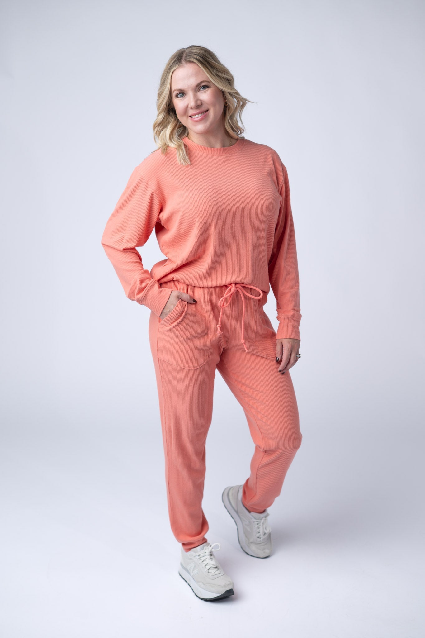 Michelle Mae Corrine Ribbed Pullover Top - Coral