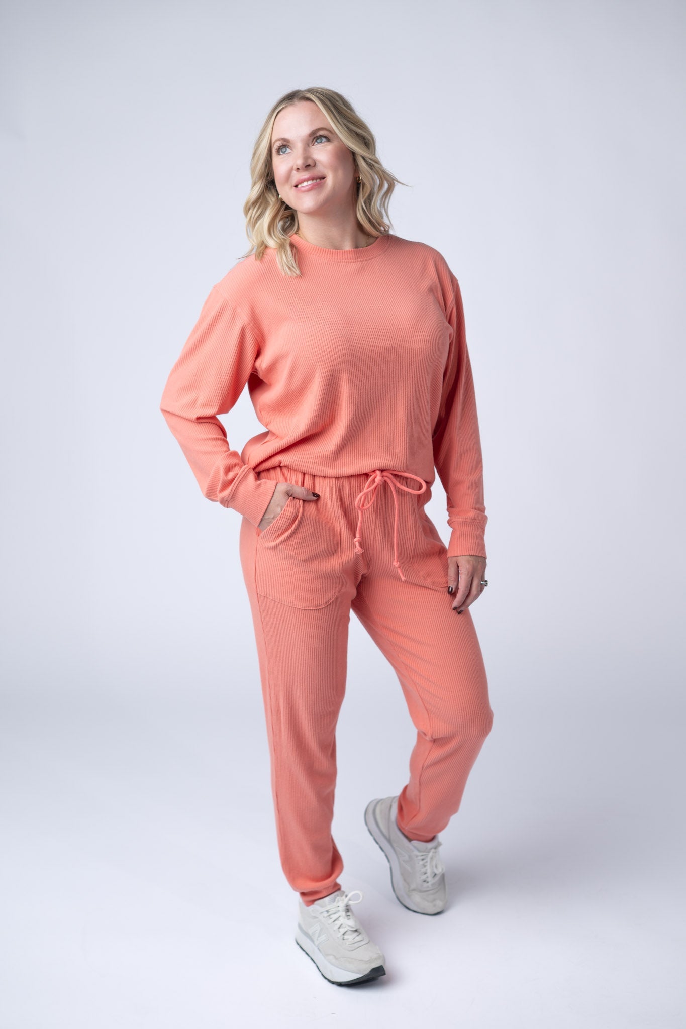 Michelle Mae Corrine Ribbed Pullover Top - Coral