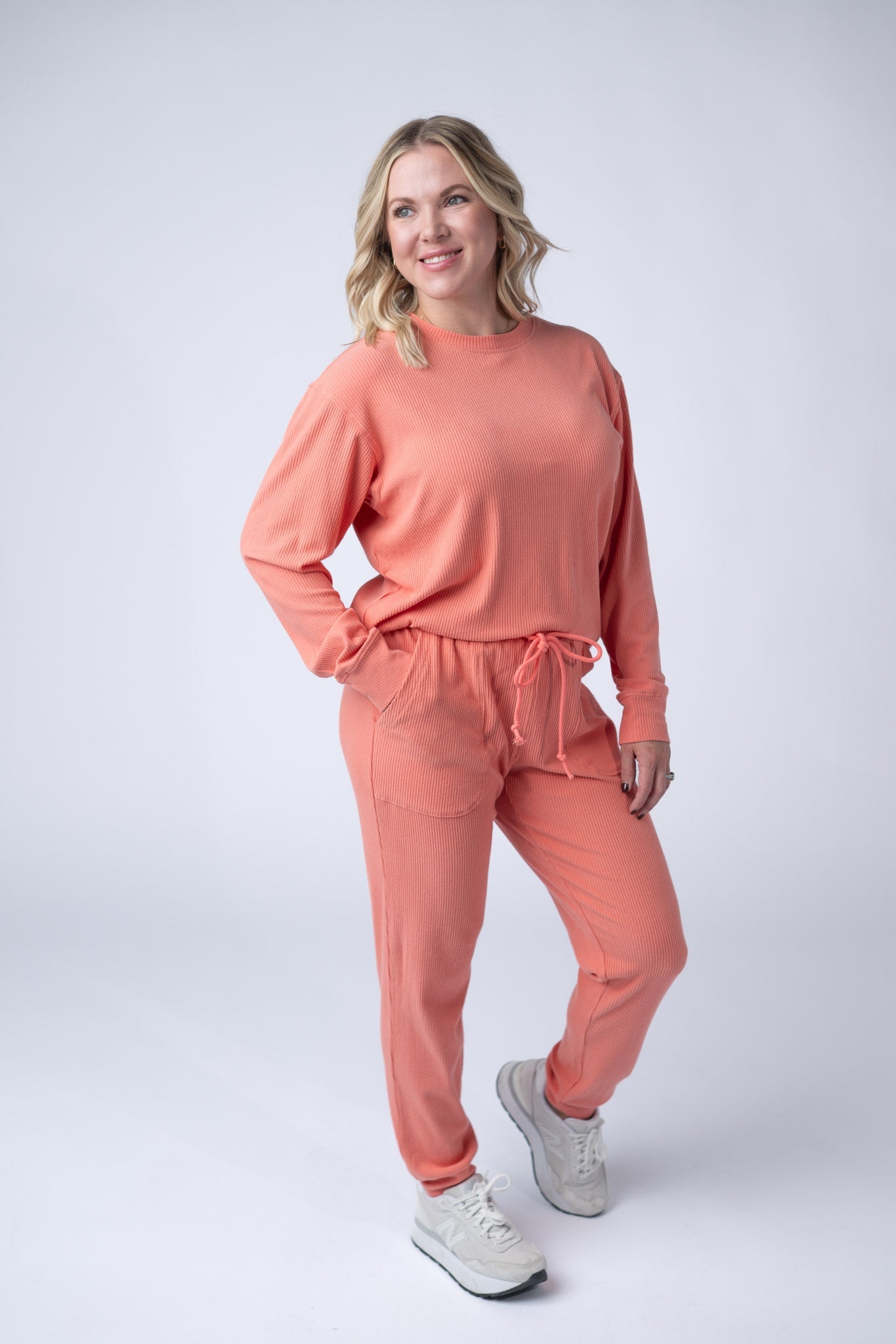 Michelle Mae Corrine Ribbed Pullover Top - Coral