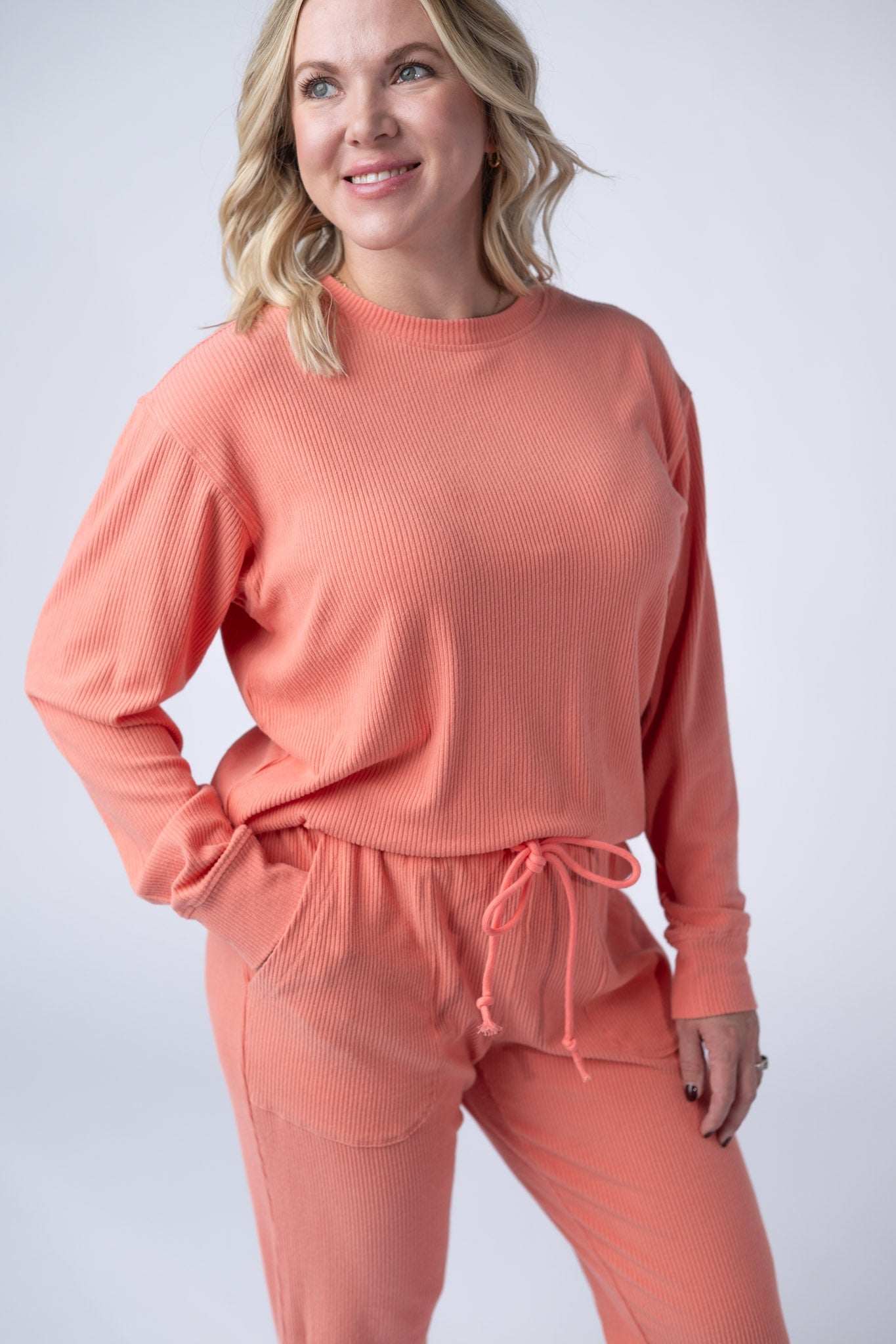 Michelle Mae Corrine Ribbed Pullover Top - Coral